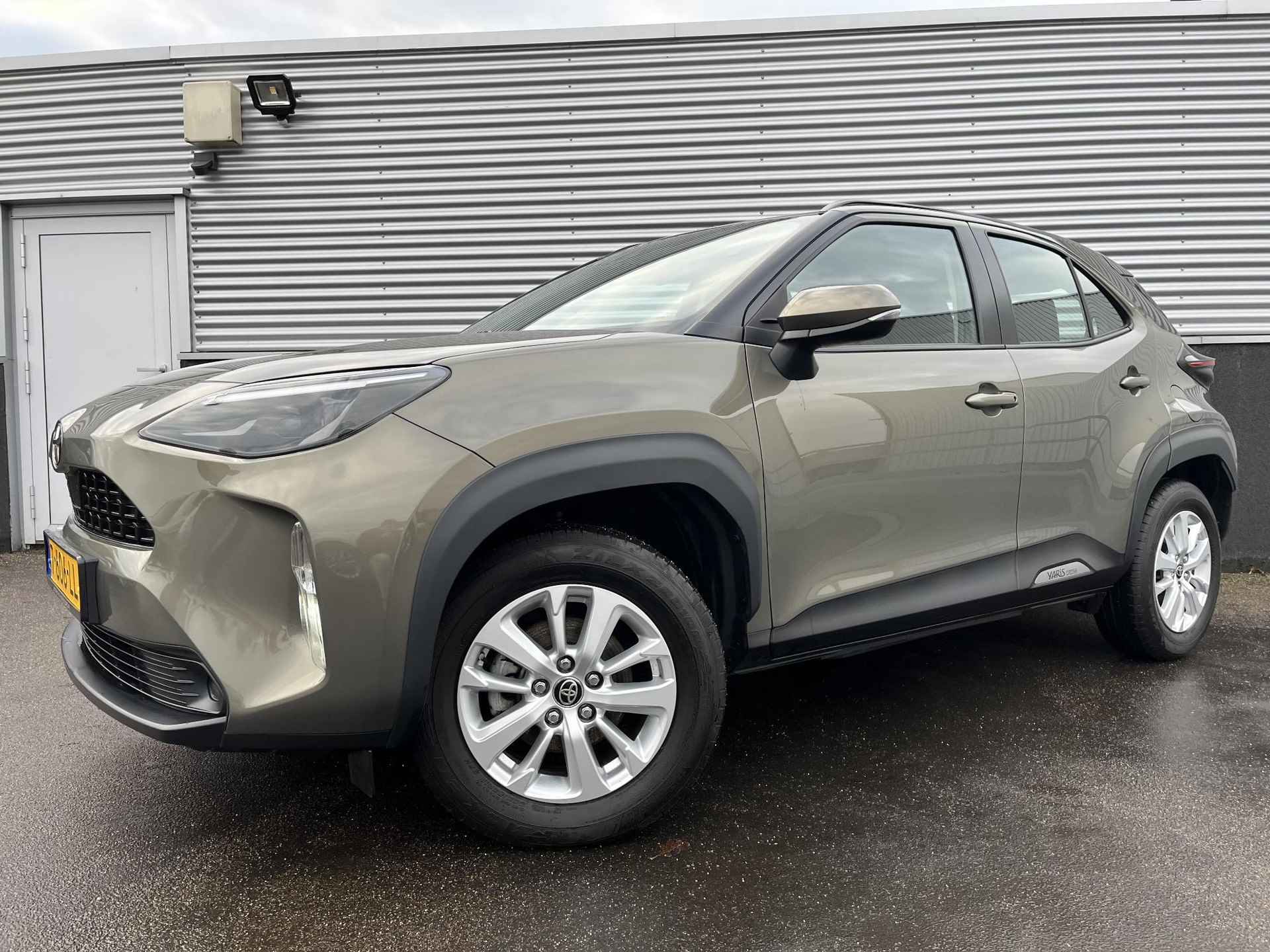 Toyota Yaris Cross 1.5 VVT-I Active Trekhaak, Apple carplay en/of Android auto navigatie, Achteruitrijcamera, Adaptieve cruise control, Climate control, NL-auto, BTW-auto - 2/47