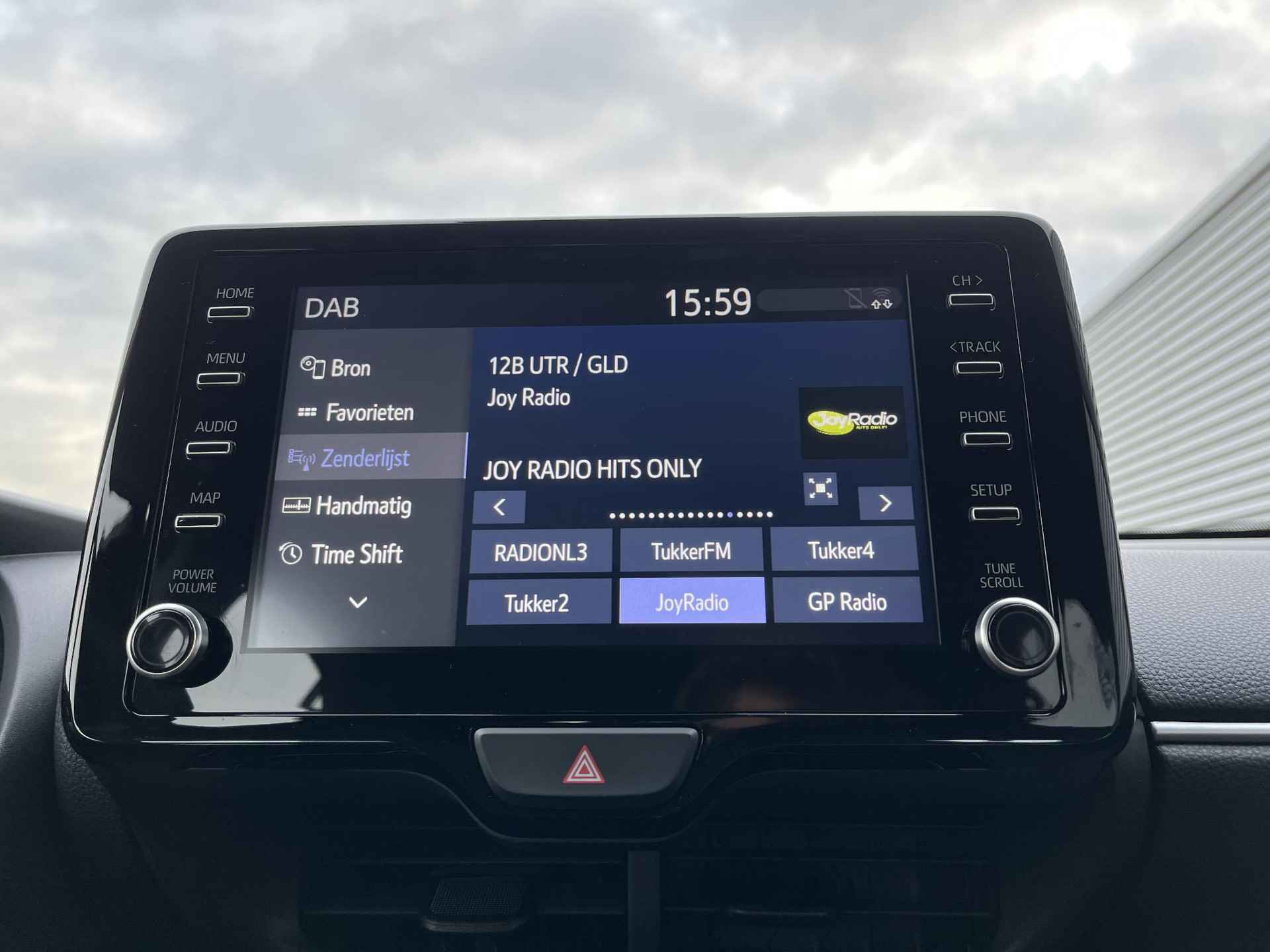 Toyota Yaris Cross 1.5 VVT-I Active Trekhaak, Apple carplay en/of Android auto navigatie, Achteruitrijcamera, Adaptieve cruise control, Climate control, NL-auto, BTW-auto - 34/47