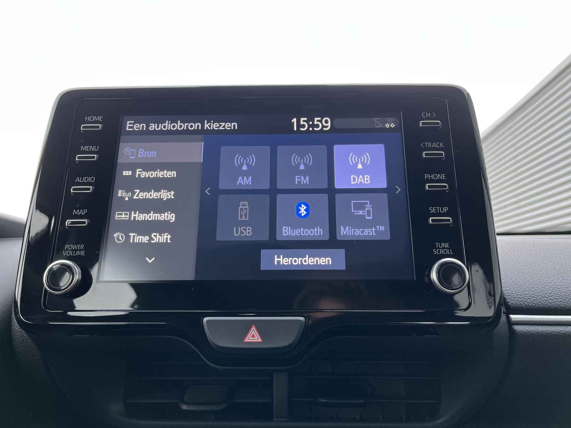 Toyota Yaris Cross 1.5 VVT-I Active Trekhaak, Apple carplay en/of Android auto navigatie, Achteruitrijcamera, Adaptieve cruise control, Climate control, NL-auto, BTW-auto - 35/47