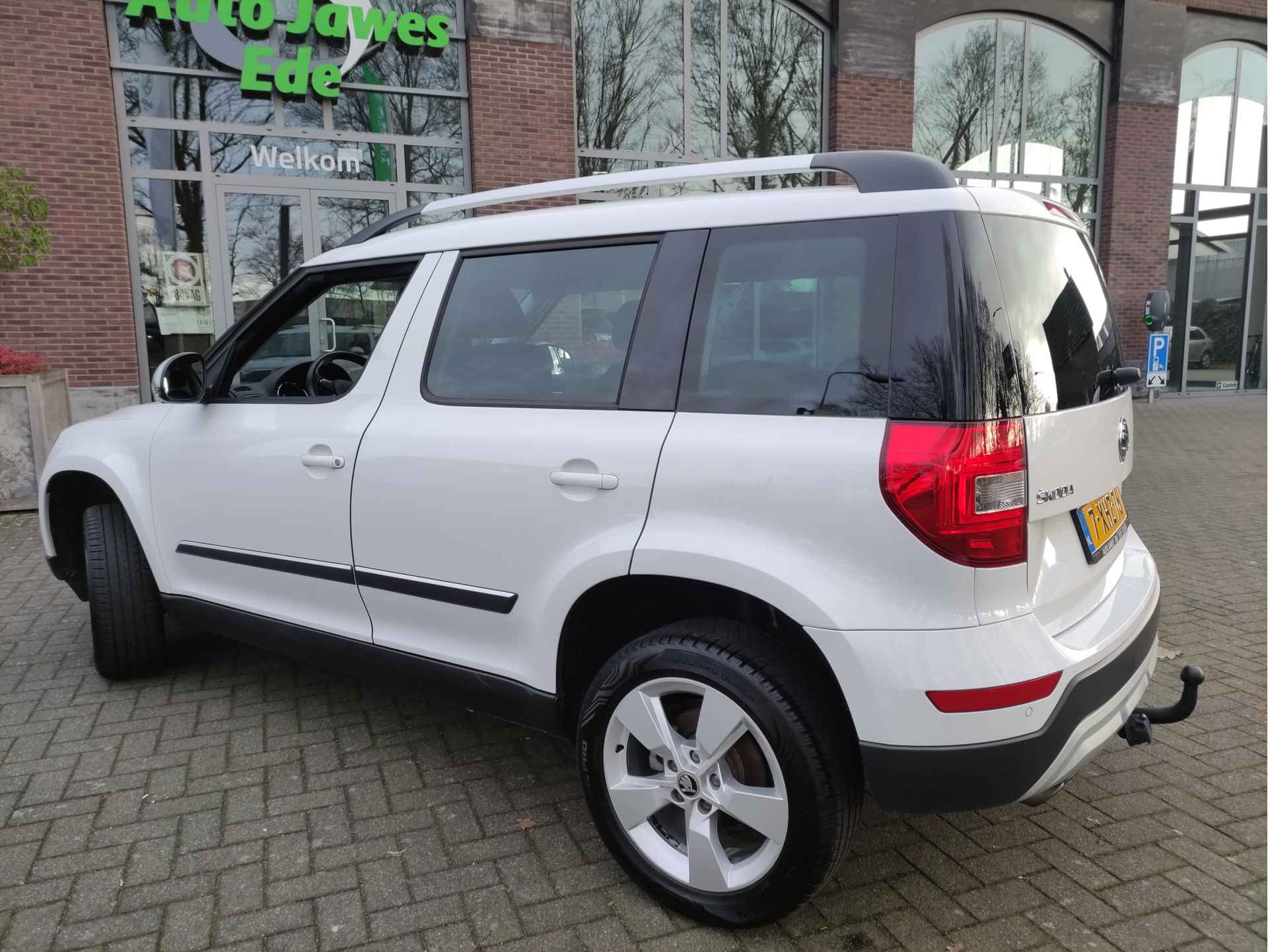 Škoda Yeti Outdoor 1.4 TSI Greentech Elegance Trekhaak - Achteruitrijcamera - Stoelverwarming - 17Inch LMV - Allseasonbanden - 5/29