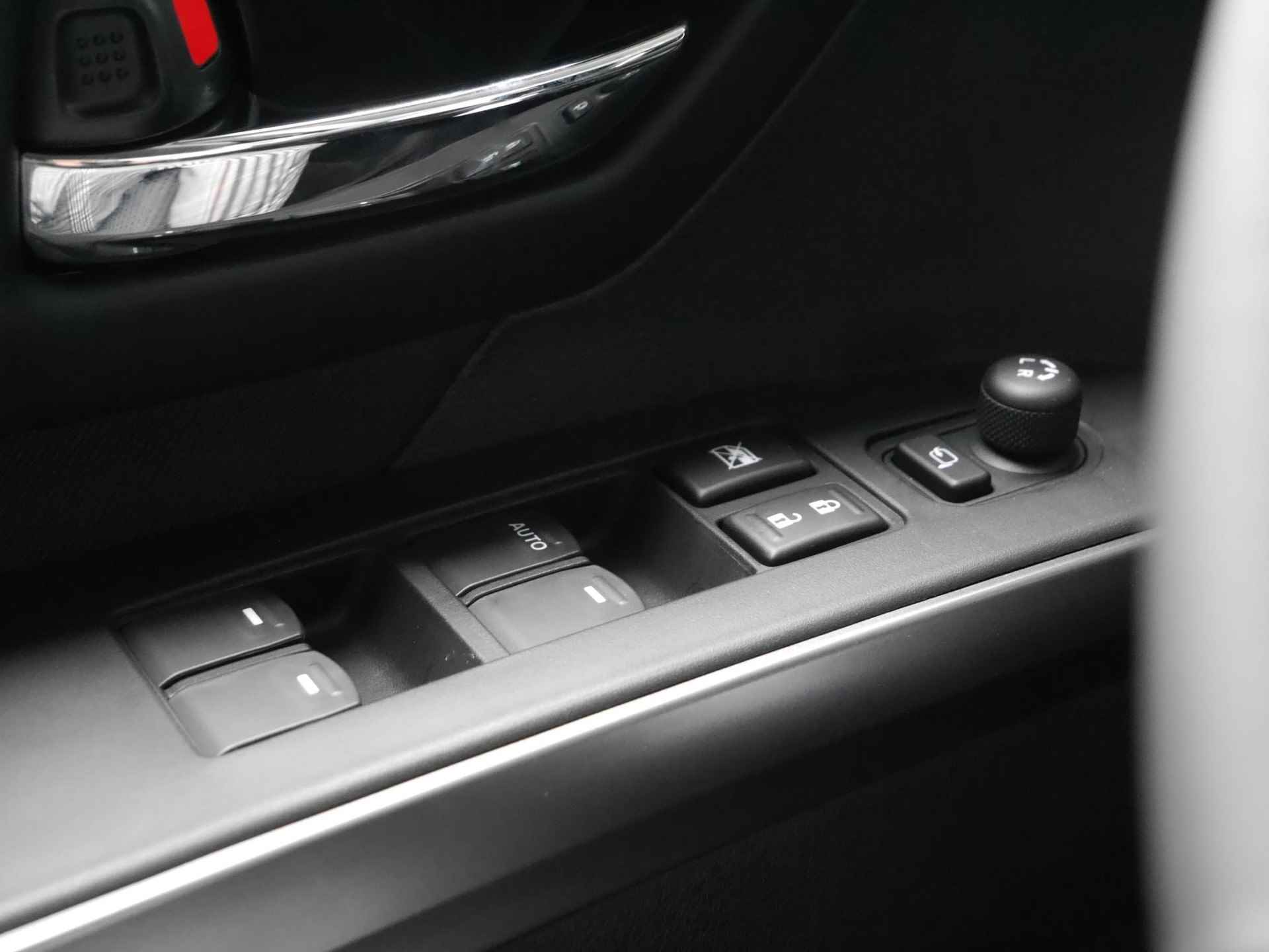 Suzuki S-Cross 1.4 Boosterjet Select Smart Hybrid | Navi via Apple Carplay/Android auto | Achteruitrijcamera | Cruise control | Climate control | LED | Keyless entry | - 11/30