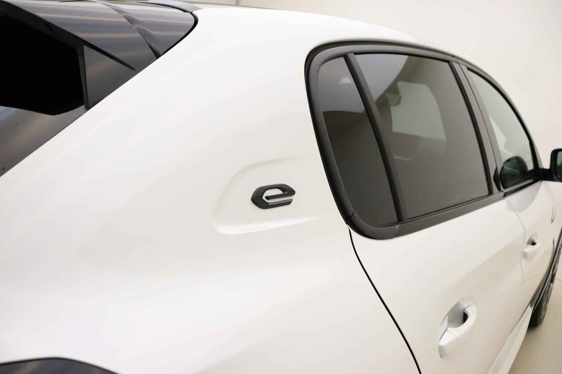 Peugeot e-208 EV GT 50 kWh 3 Fase | SUBSIDIE MOGELIJK! | 8% Bijtelling | Black Diamond | Lichtmetalen Velgen | Dodehoek Detectie |  LED | Lane Assist | Achteruitrij Camera | Alcantara Bekleding | Stoelverwarming | Cruise Control | - 16/42