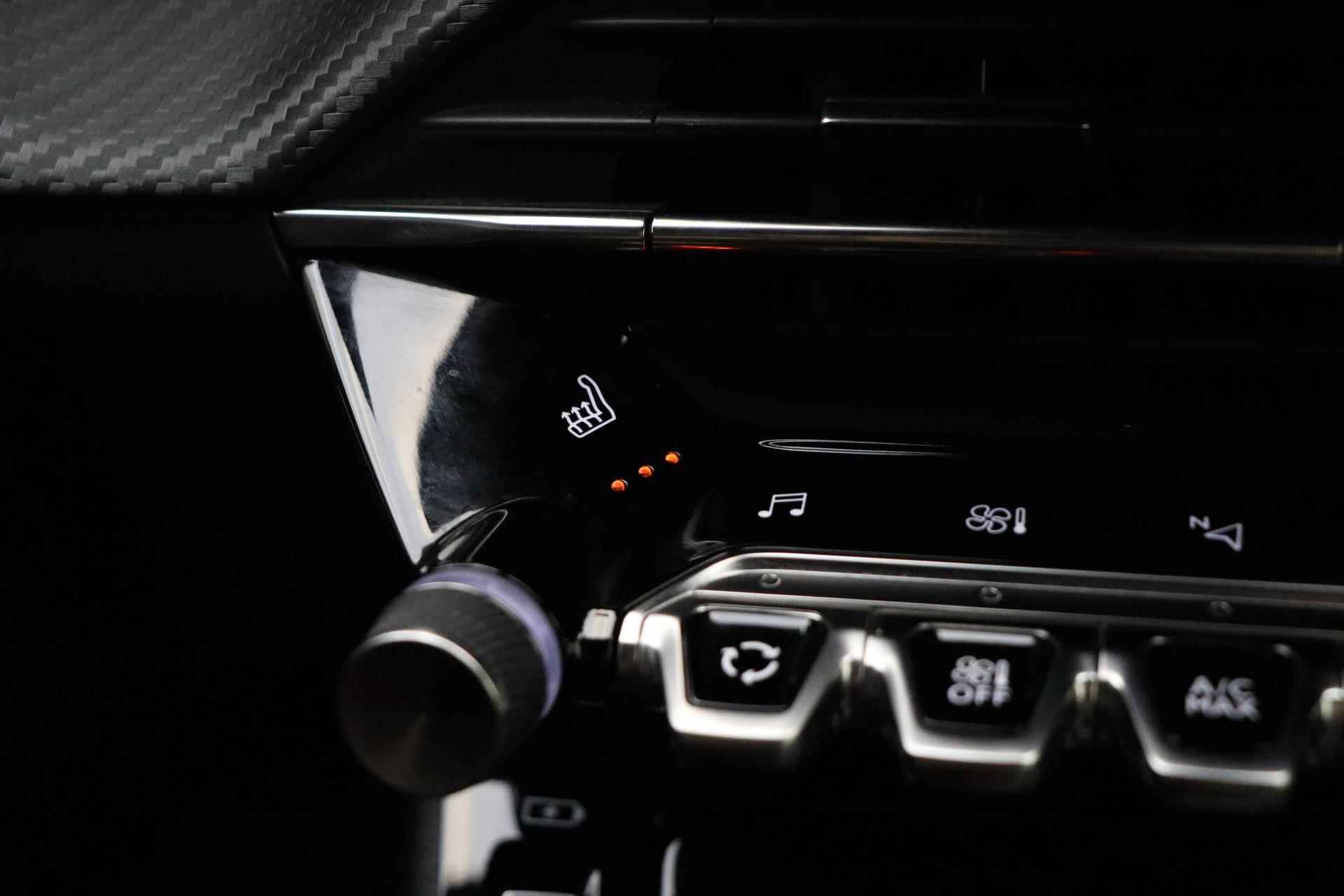 Peugeot e-208 EV GT 50 kWh 3 Fase | SUBSIDIE MOGELIJK! | 8% Bijtelling | Black Diamond | Lichtmetalen Velgen | Dodehoek Detectie |  LED | Lane Assist | Achteruitrij Camera | Alcantara Bekleding | Stoelverwarming | Cruise Control | - 28/42