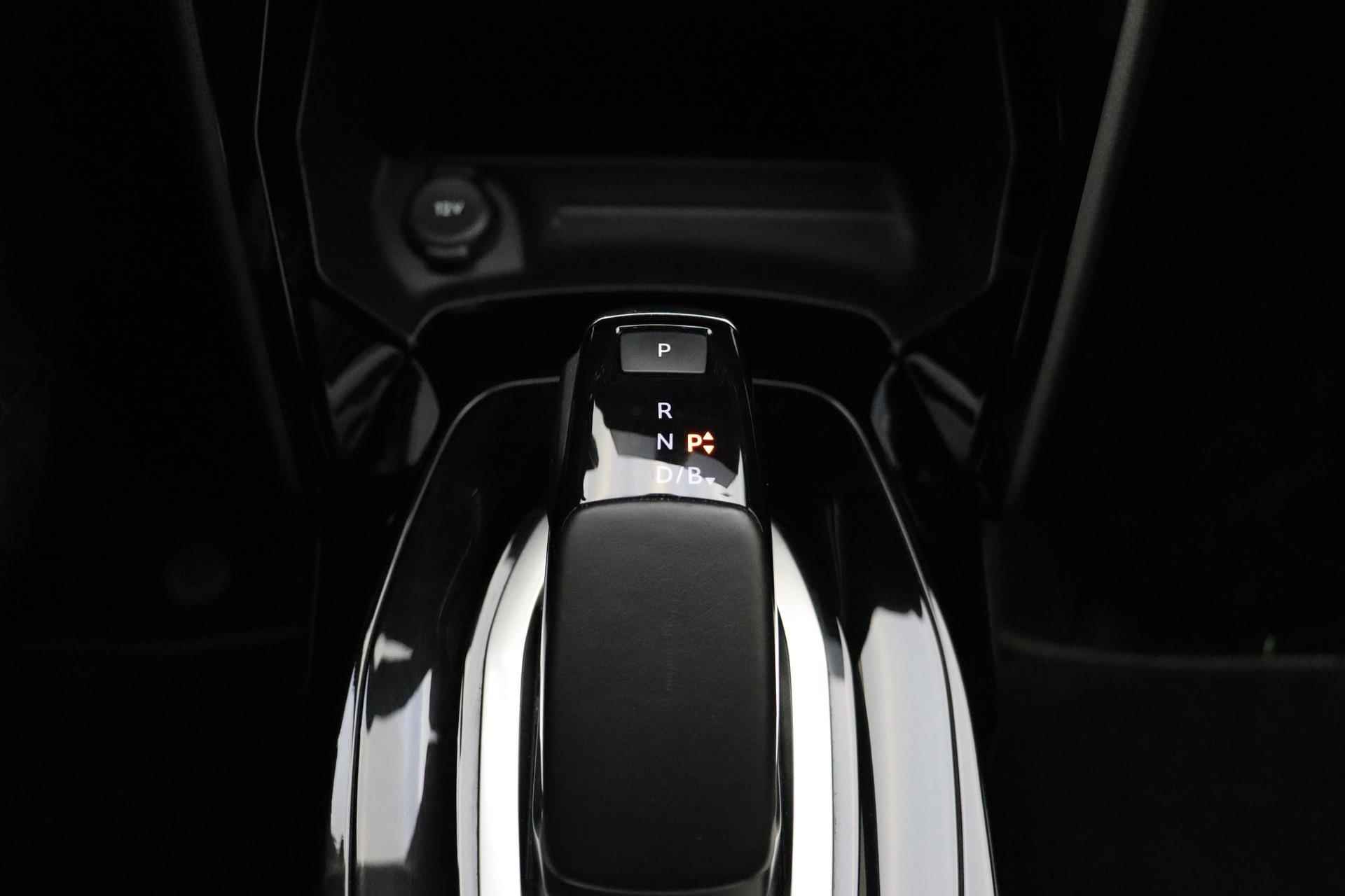Peugeot e-208 EV GT 50 kWh 3 Fase | SUBSIDIE MOGELIJK! | 8% Bijtelling | Black Diamond | Lichtmetalen Velgen | Dodehoek Detectie |  LED | Lane Assist | Achteruitrij Camera | Alcantara Bekleding | Stoelverwarming | Cruise Control | - 29/42