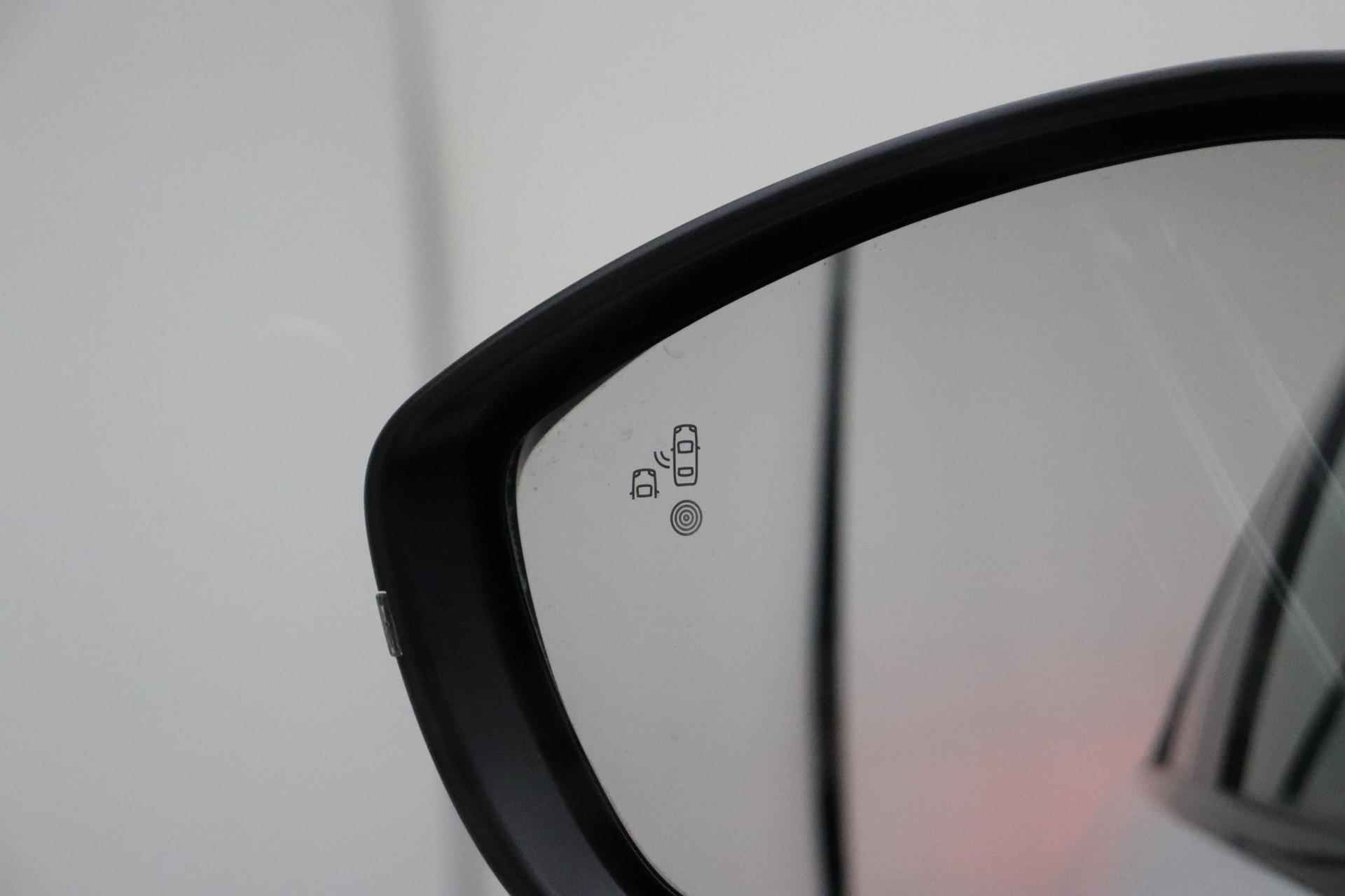 Peugeot e-208 EV GT 50 kWh 3 Fase | SUBSIDIE MOGELIJK! | 8% Bijtelling | Black Diamond | Lichtmetalen Velgen | Dodehoek Detectie |  LED | Lane Assist | Achteruitrij Camera | Alcantara Bekleding | Stoelverwarming | Cruise Control | - 33/42