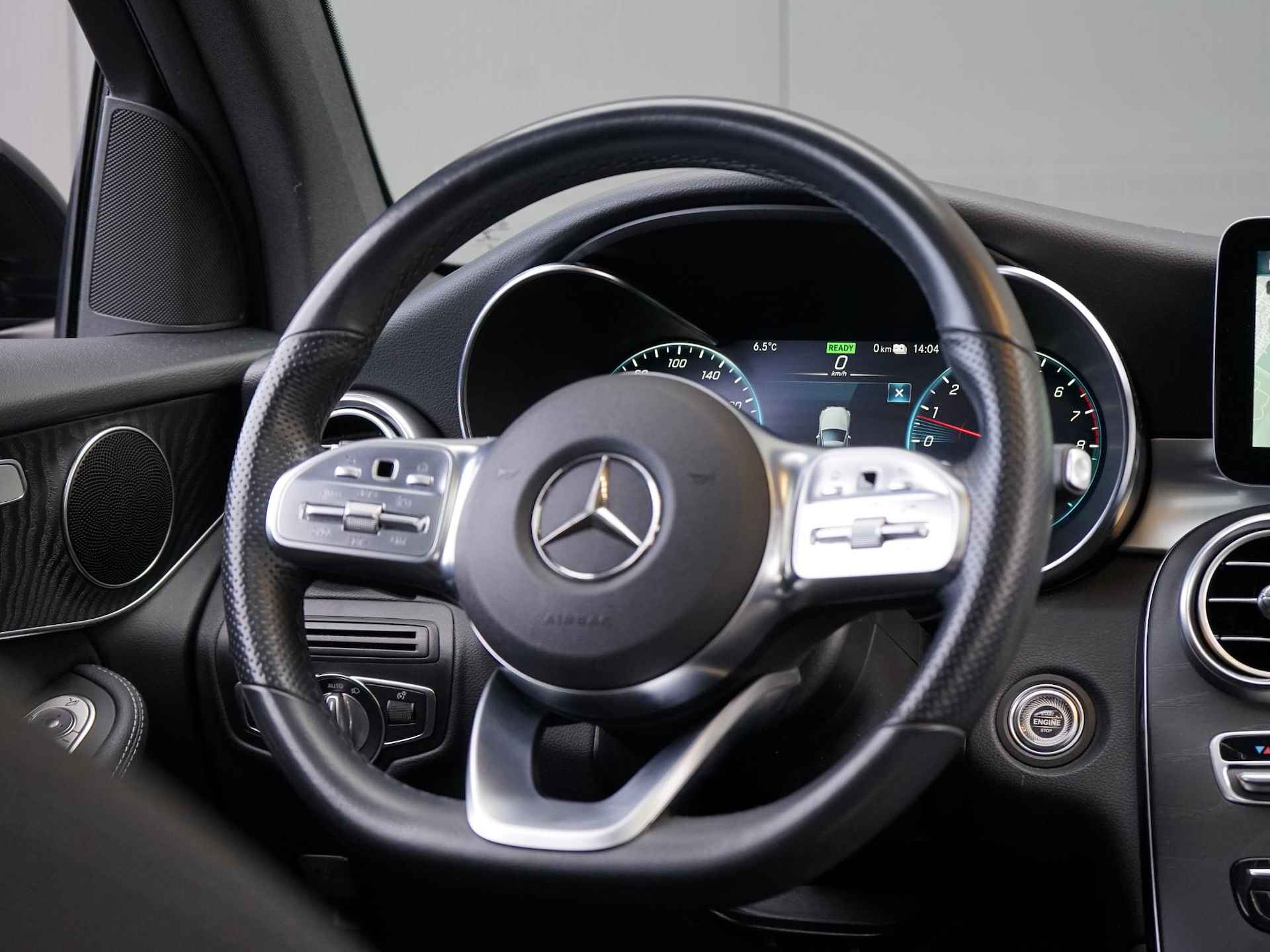 Mercedes-Benz GLC-klasse Coupé 300e 4MATIC Business Solution AMG Side Steps / Full Black / Virtual cockpit / Schuifdak / Dode Hoek / 19'' / LED koplampen - 18/32