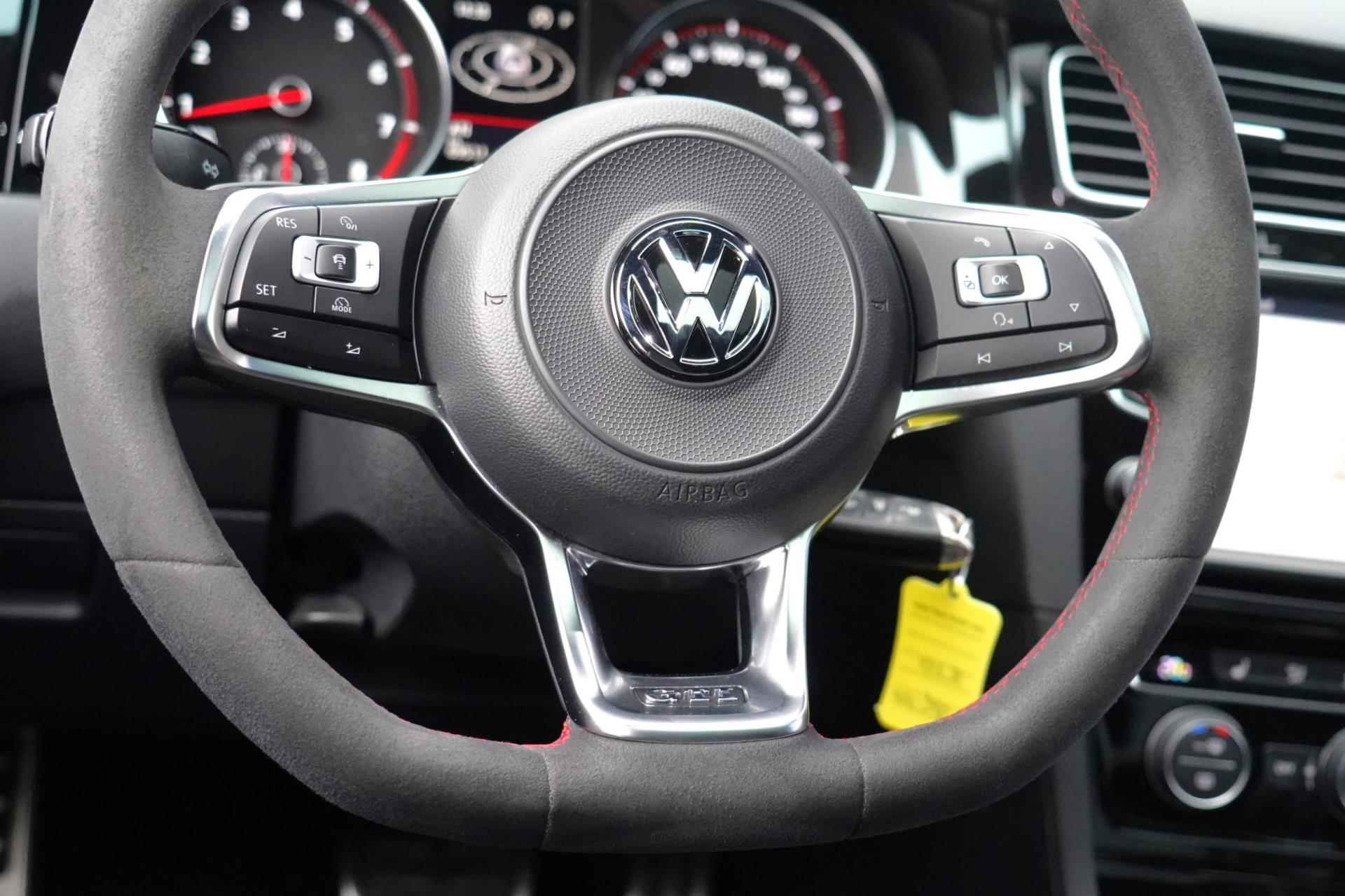 Volkswagen Golf 2.0 TSI GTI Clubsport / Schaalstoelen / 69dkm NAP / NL-Auto / Dynaudio / Camera / ACC - 13/39