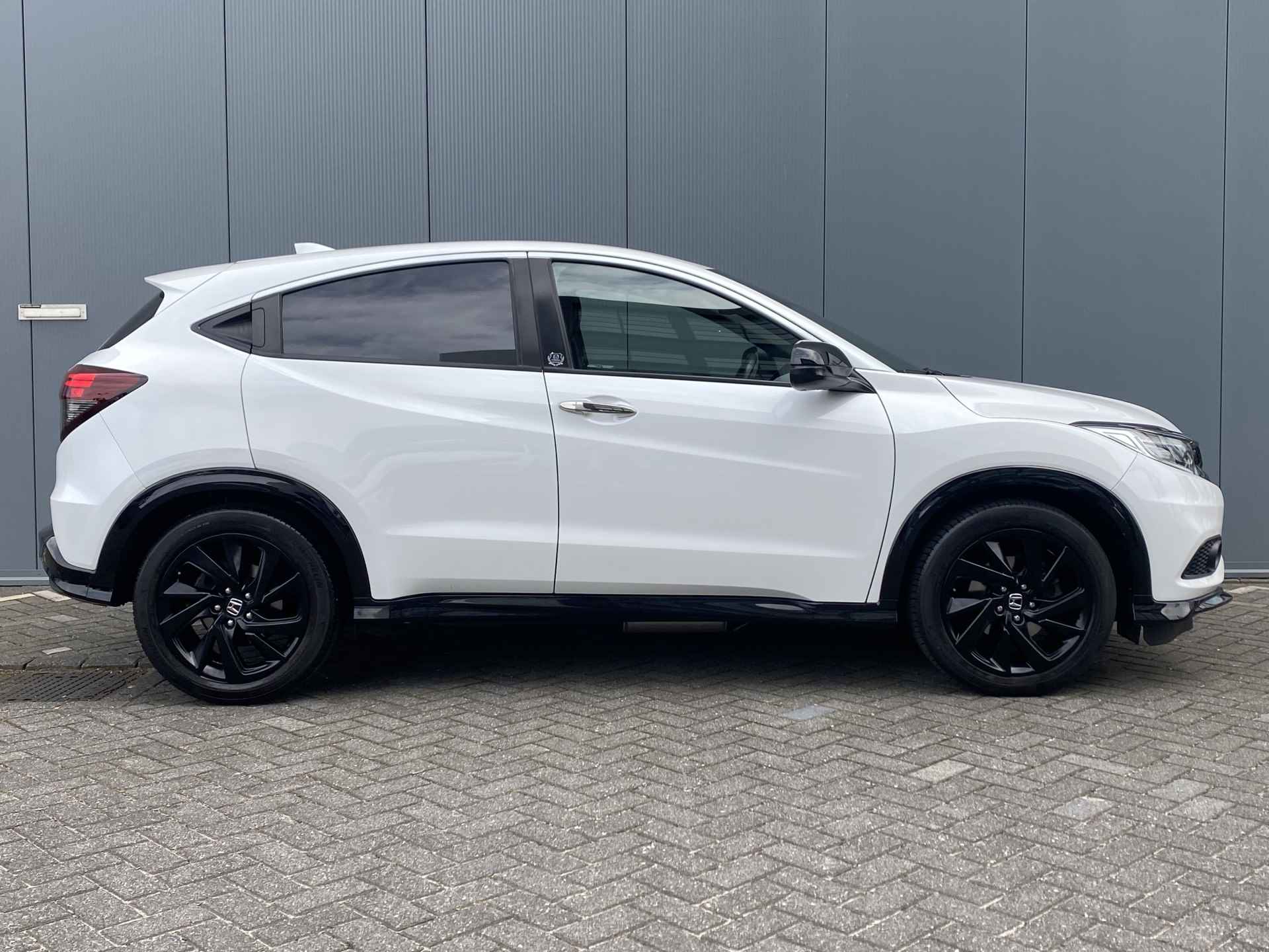 Honda HR-V 1.5 i-VTEC 184pk Turbo Sport | Leder | Climate | Camera | Trekhaak | Navigatie | Full - Led | Winterpakket | 18" Lichtmetaal | P - 3/30