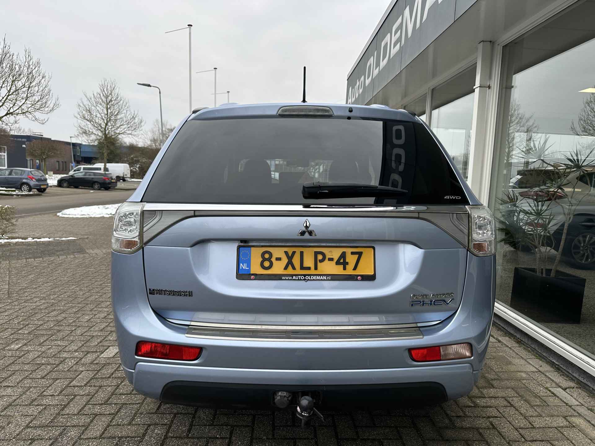 Mitsubishi Outlander 2.0 PHEV Instyle LEDER,NAVI,CLIMA,TREKHAAK - 6/28