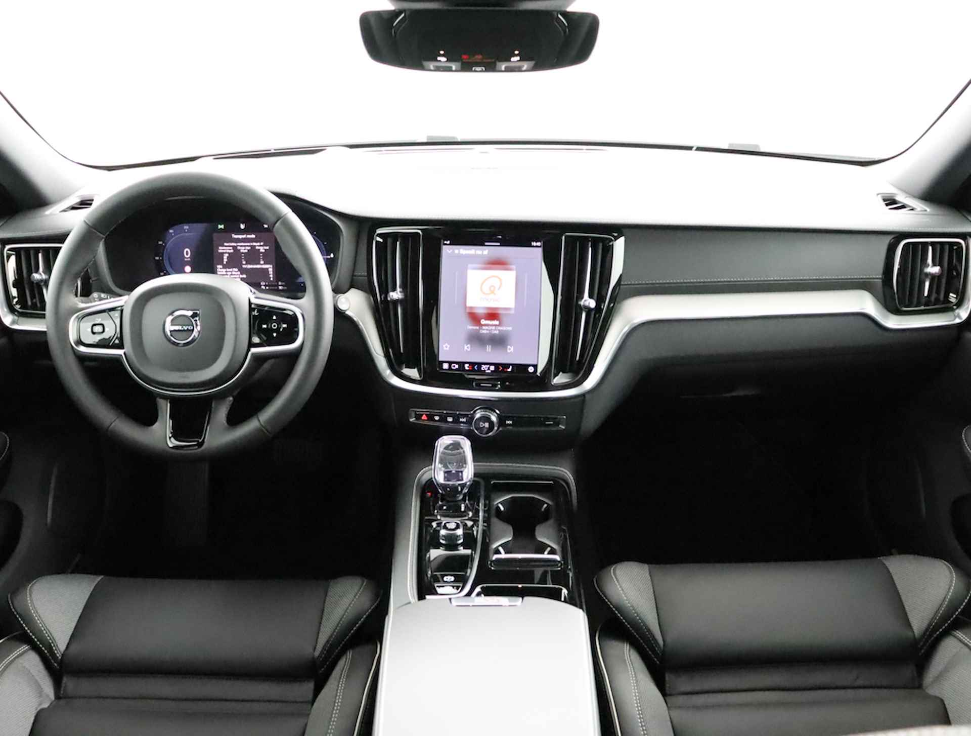 Volvo V60 T6 Recharge AWD Ultimate Dark Direct leverbaar | Visual Park Assist (incl. 360˚ view) | Adaptieve cruise control incl. BLIS | Panoramisch schuif-/kanteldak | Elektrisch verstelbare voorstoelen incl. geheugen | Premium Audio by Harman Kard - 5/70