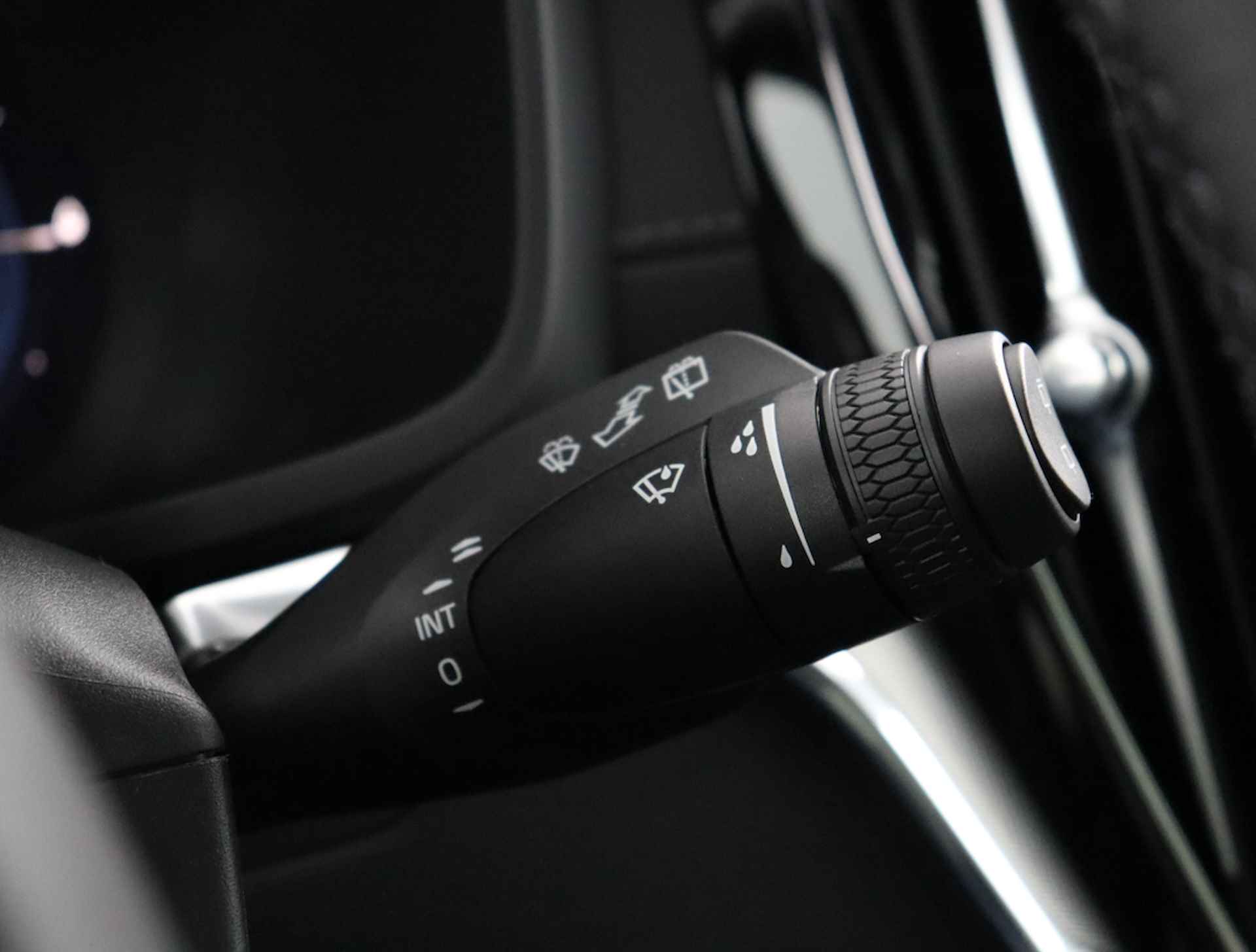 Volvo V60 T6 Recharge AWD Ultimate Dark Direct leverbaar | Visual Park Assist (incl. 360˚ view) | Adaptieve cruise control incl. BLIS | Panoramisch schuif-/kanteldak | Elektrisch verstelbare voorstoelen incl. geheugen | Premium Audio by Harman Kard - 27/70