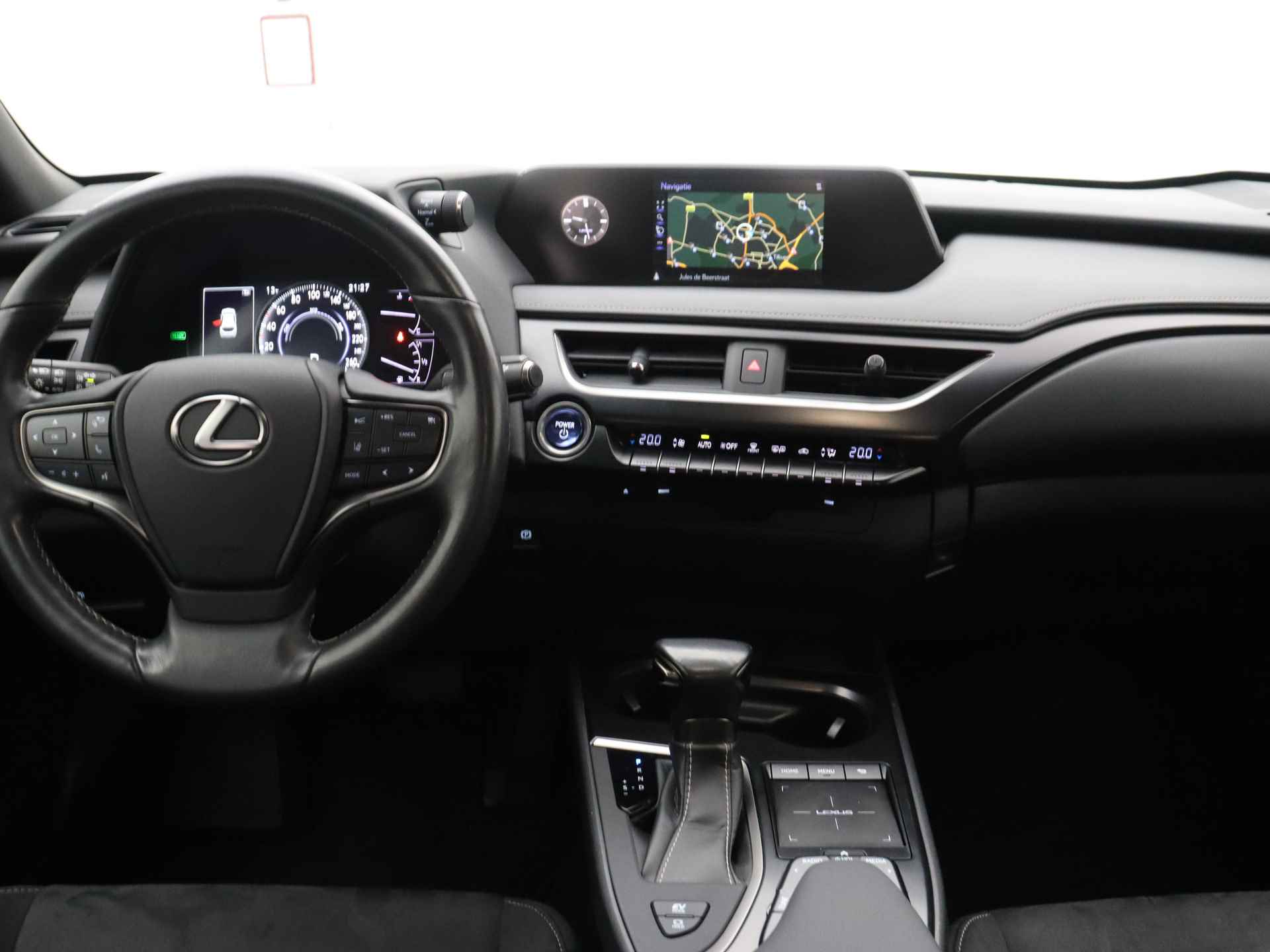 Lexus UX 250h Business Line Limited | Navigatie | Climate Control | 18" lichtmetalen velgen | Achteruitrijcamera | - 6/43