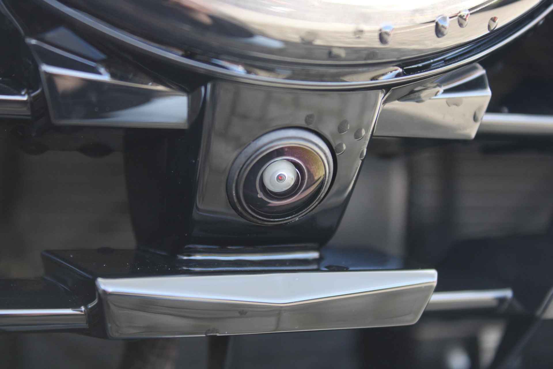 Nissan Qashqai 1.5 e-Power Black Edition 190PK AUTOMAAT | Panorama dak | 360-Camera | Parkeersensoren | Dodehoek detectie | Stoel/Stuur/Voorruit verwarming | Navigatie | Adaptive cruise control | Apple Carplay/Android auto | 18'' Lichtmetalen velgen | - 4/61