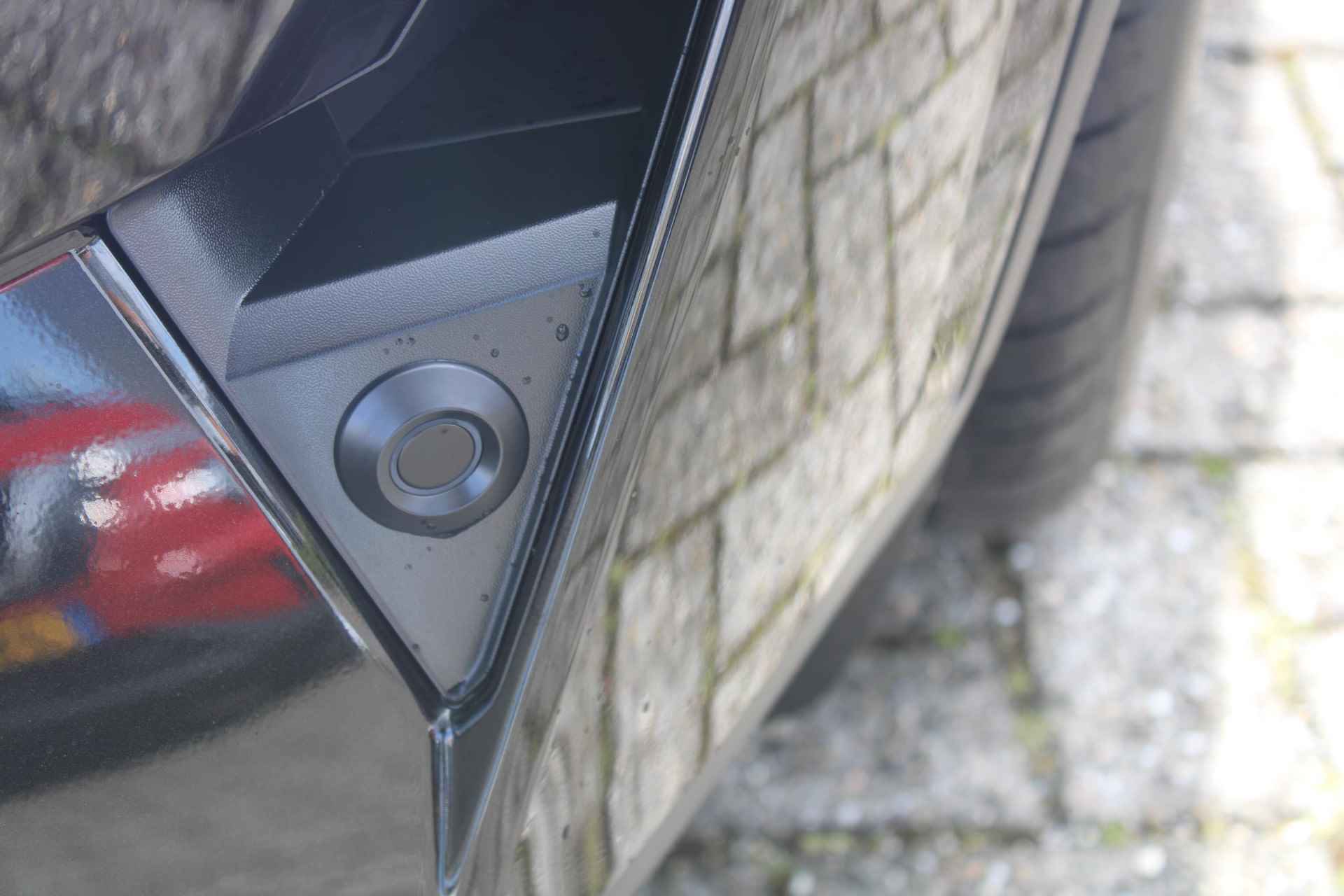 Nissan Qashqai 1.5 e-Power Black Edition 190PK AUTOMAAT | Panorama dak | 360-Camera | Parkeersensoren | Dodehoek detectie | Stoel/Stuur/Voorruit verwarming | Navigatie | Adaptive cruise control | Apple Carplay/Android auto | 18'' Lichtmetalen velgen | - 6/61