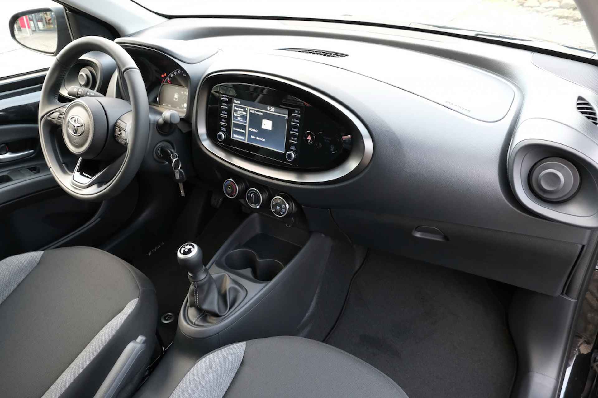 Toyota Aygo X 1.0 VVT-i MT Play | Apple CarPlay / Android Auto | Airco | Safet - 10/40