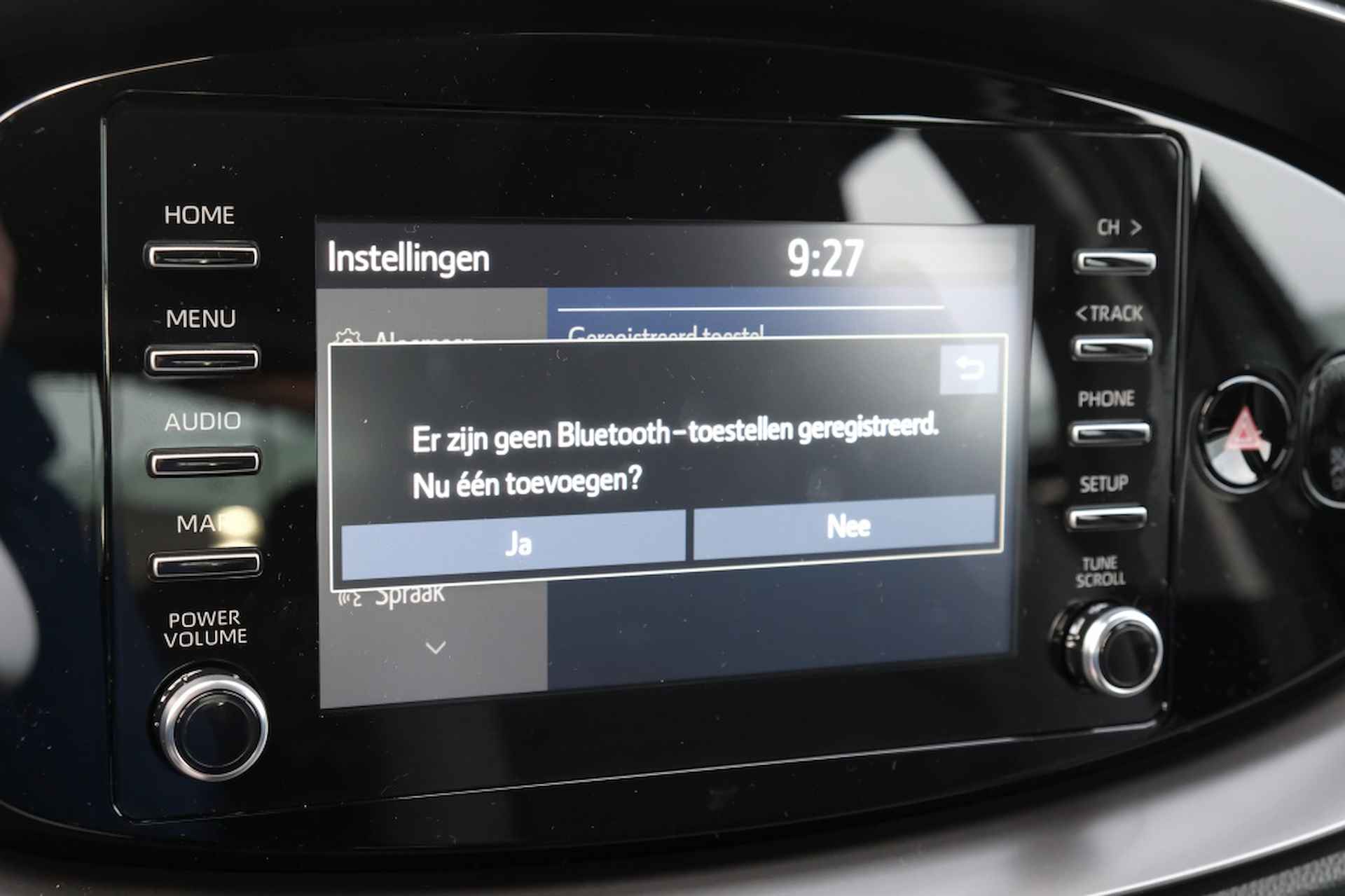 Toyota Aygo X 1.0 VVT-i MT Play | Apple CarPlay / Android Auto | Airco | Safet - 24/40