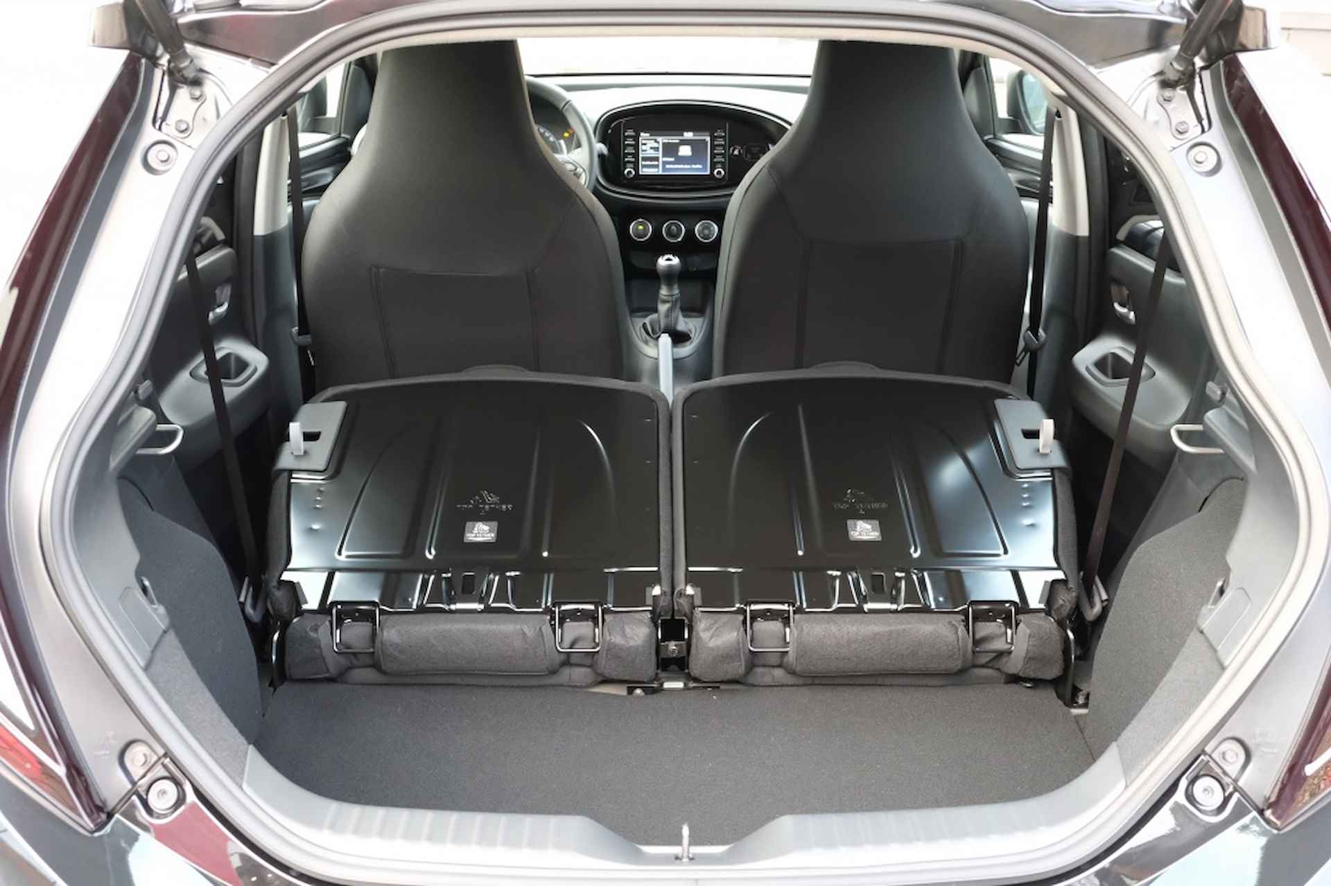 Toyota Aygo X 1.0 VVT-i MT Play | Apple CarPlay / Android Auto | Airco | Safet - 29/40