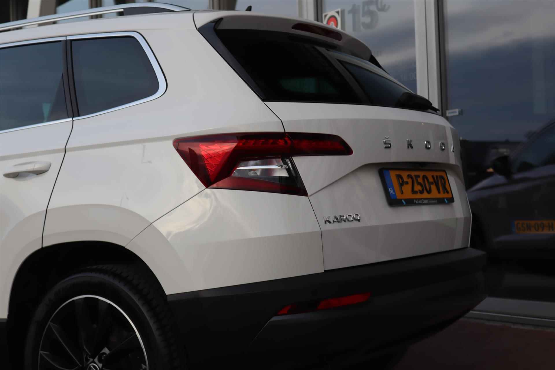 Skoda Karoq 1.5TSI 150PK AUTOMAAT STYLE Navi | Trekhaak | Keyless | Camera | Stoel/stuurverw | 18 Inch Lm | Adapt.Cruise | Led | Carplay | - 14/55