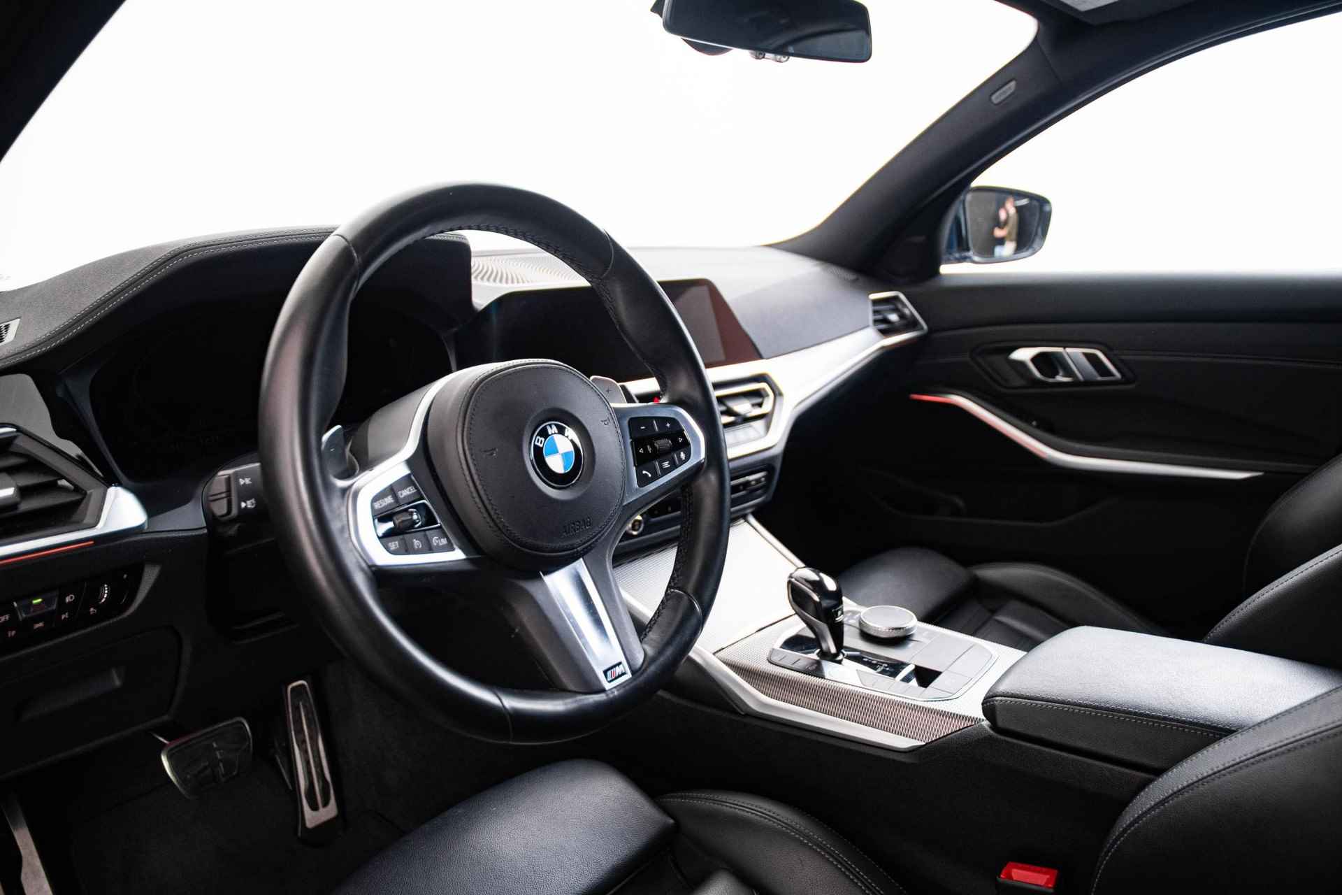 BMW 3-serie 320i High Executive M Sport - Leder - HiFi System - Stoelverwarming - LED - DAB - Live Cockpit Professional - 37/50