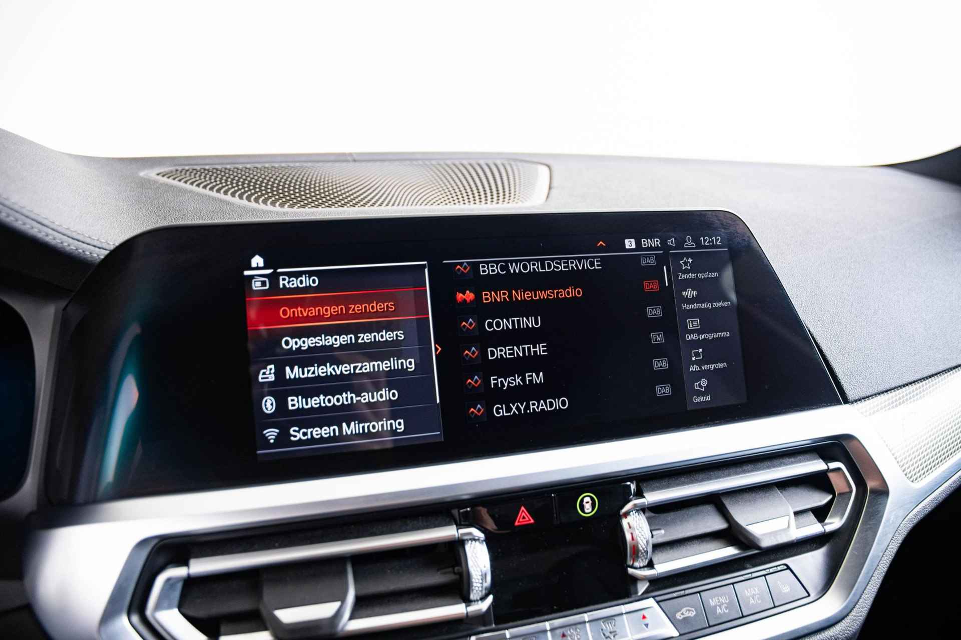 BMW 3-serie 320i High Executive M Sport - Leder - HiFi System - Stoelverwarming - LED - DAB - Live Cockpit Professional - 38/50