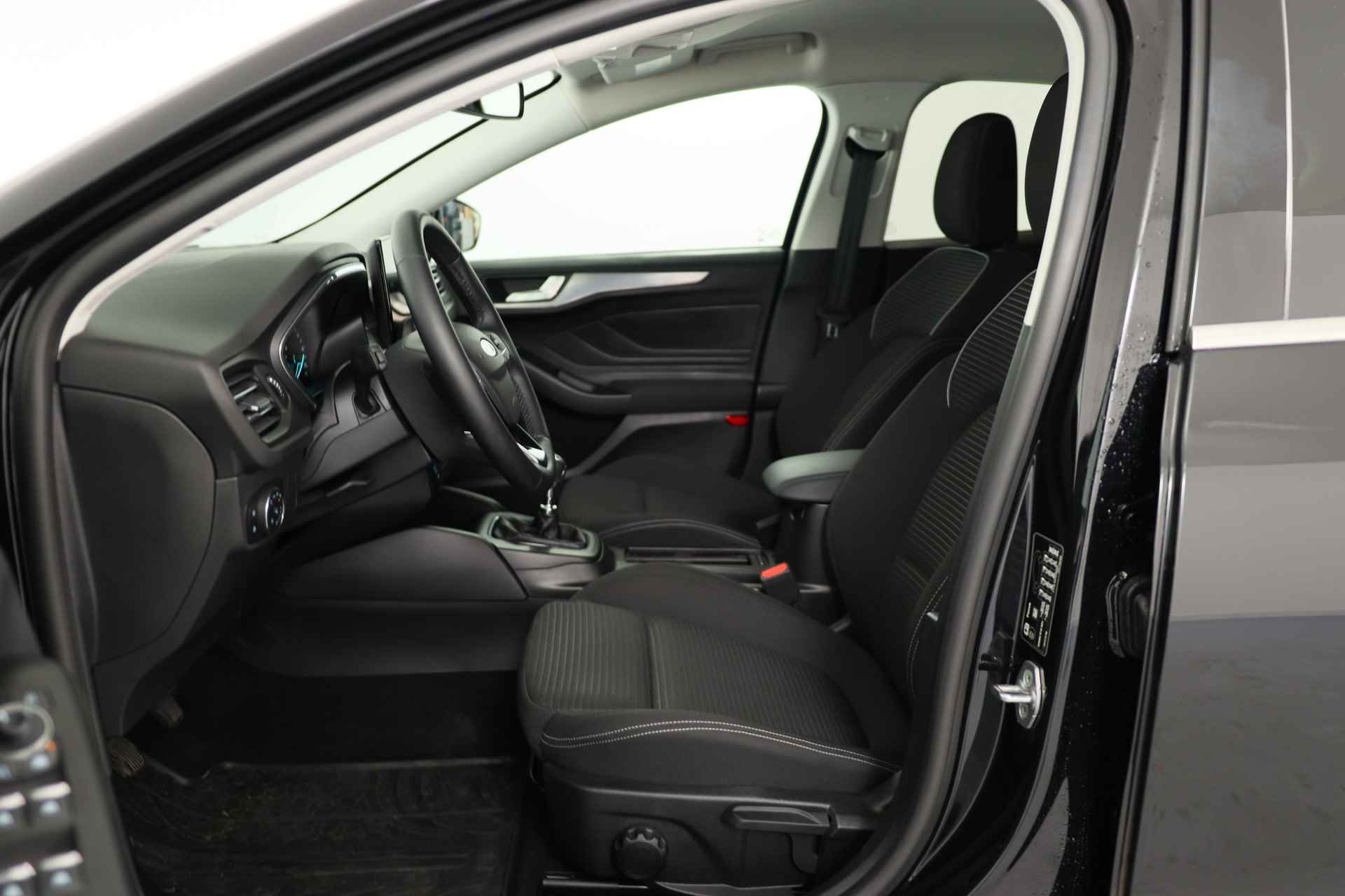 Ford Focus 1.0 EcoBoost Hybrid Titanium | Winterpack | Sync 4 | Navi | Clima | Camera | LED | Cruise | DAB+ | Keyless | Parkeersensoren V+A - 25/31