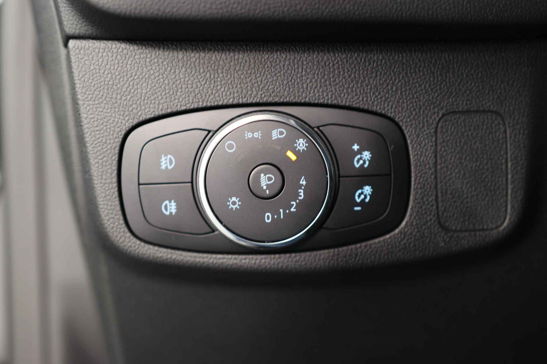 Ford Focus 1.0 EcoBoost Hybrid Titanium | Winterpack | Sync 4 | Navi | Clima | Camera | LED | Cruise | DAB+ | Keyless | Parkeersensoren V+A - 27/31