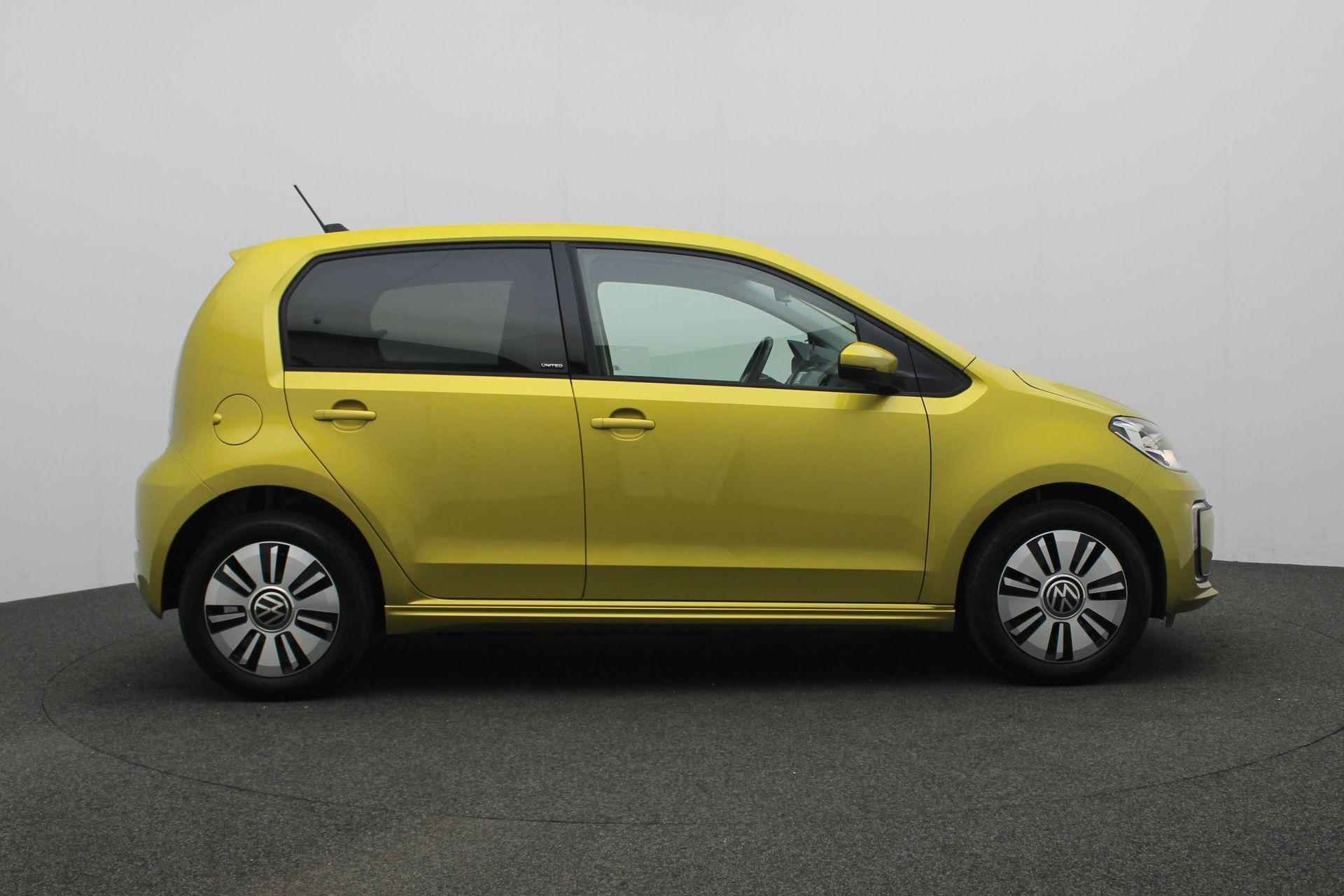 Volkswagen e-Up! 83 pk Style United | Stoelverwarming | Achteruitrijcamera | Navigatie via App verbinding | Verwarmbare voorruit | Cruise - 11/18