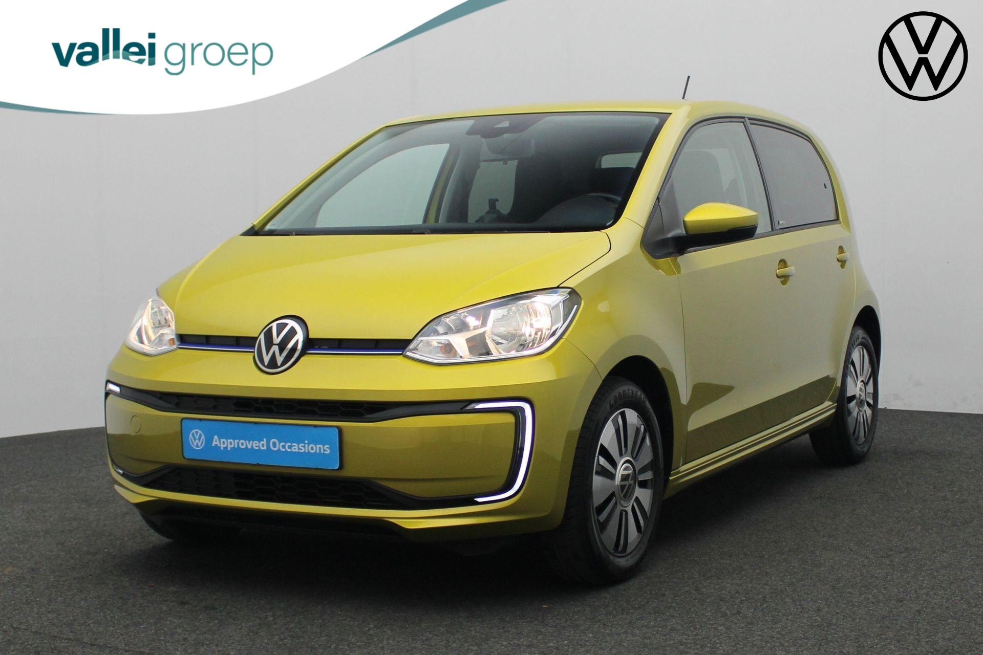 Volkswagen e-Up! 83 pk Style United | Stoelverwarming | Achteruitrijcamera | Navigatie via App verbinding | Verwarmbare voorruit | Cruise