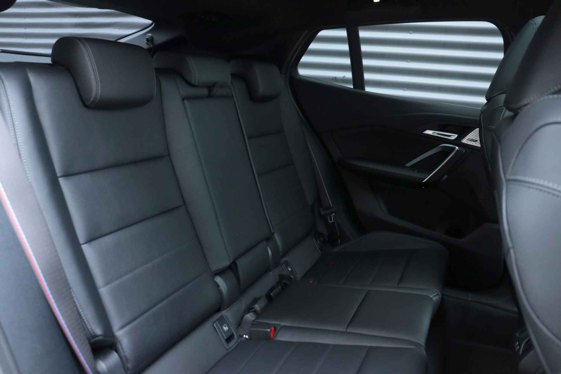 BMW X2 sDrive20i | M Sportpakket Pro / Premium Pack / Panodak / Harman Kardon / Driving Assistant / Head-Up / Elektr. Stoelen - 10/40