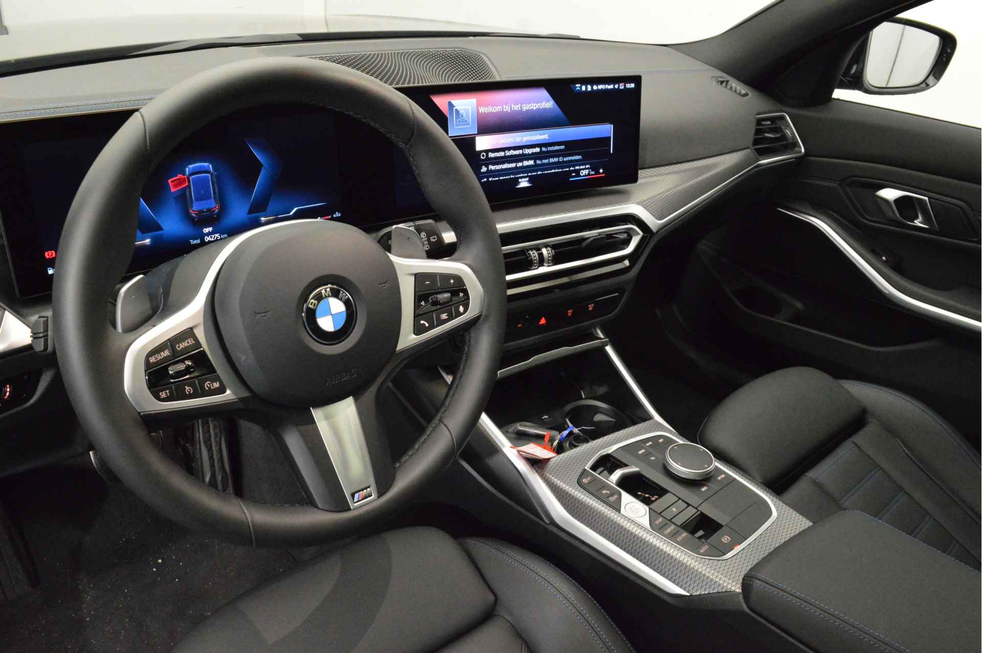 BMW 3 Serie Touring 318i High Executive M Sport Automaat / Panoramadak / Trekhaak / Sportstoelen / Stoelverwarming / Parking Assistant / Widescreen Display / Cruise Control - 8/25