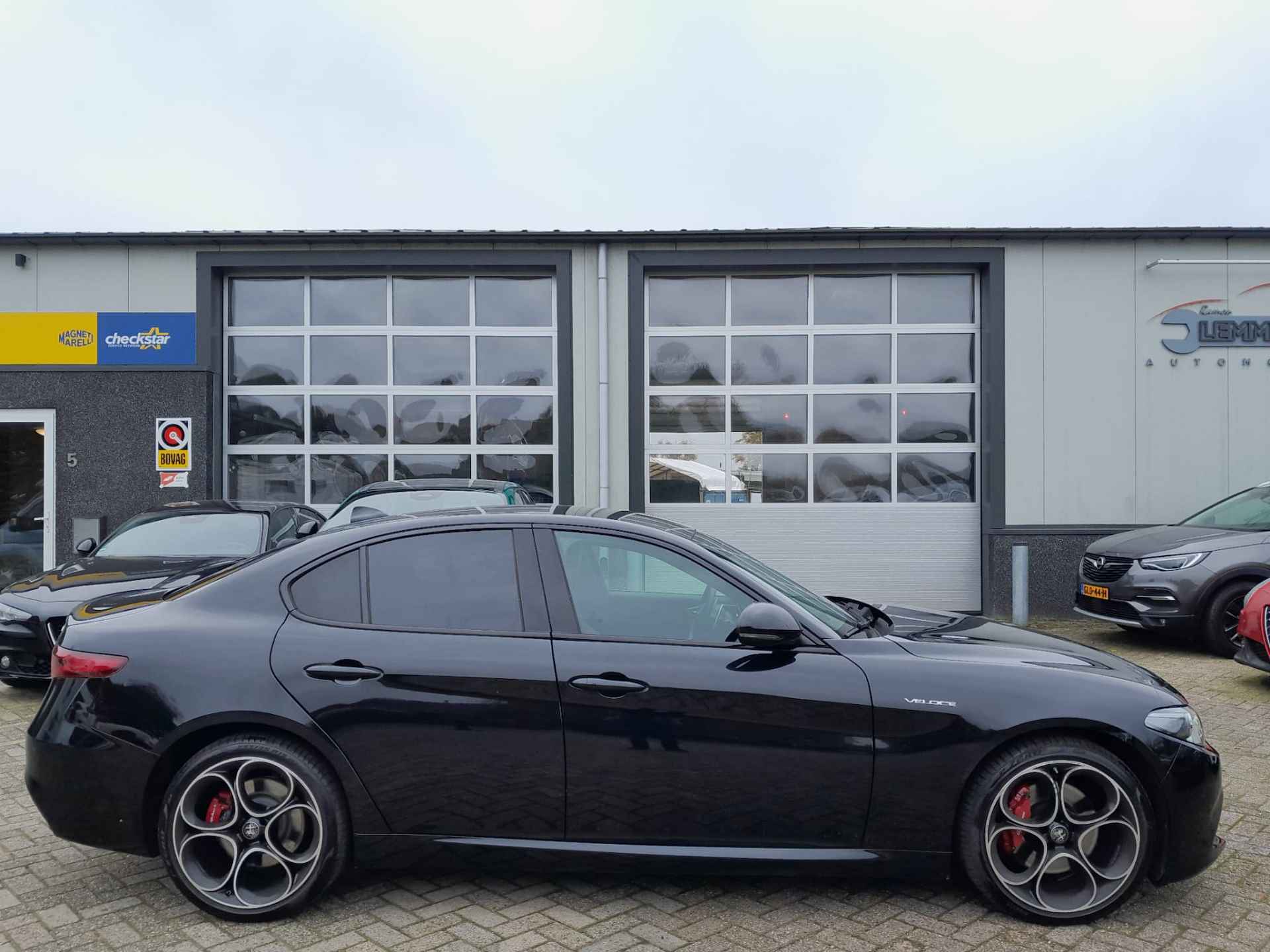 Alfa Romeo Giulia 2.2 d - Veloce - Q4 210pk - Leder - 8/16