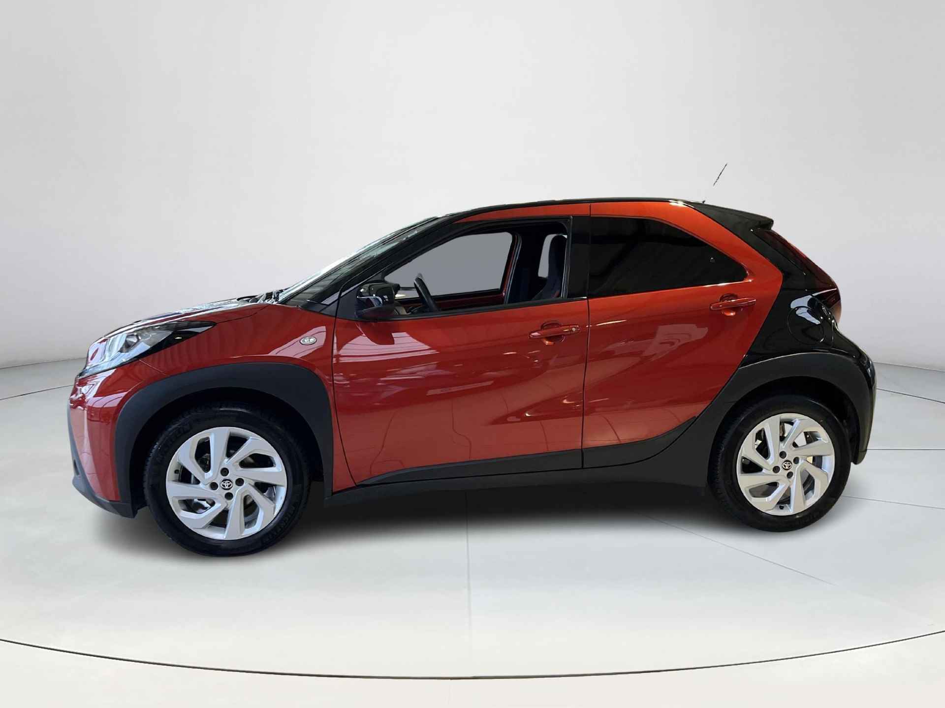 Toyota Aygo X 1.0 VVT-i S-CVT Pulse | All-in prijs | Automaat | Apple/Android | Camera | - 3/28