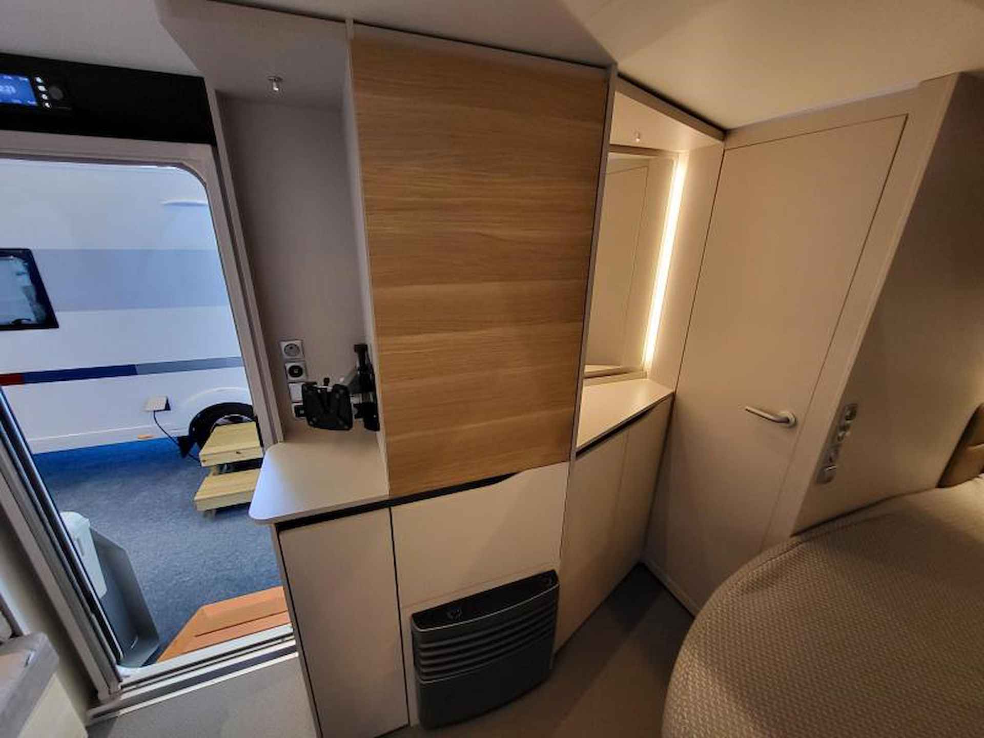 Adria Adora 472 up Gratis mover - 9/20