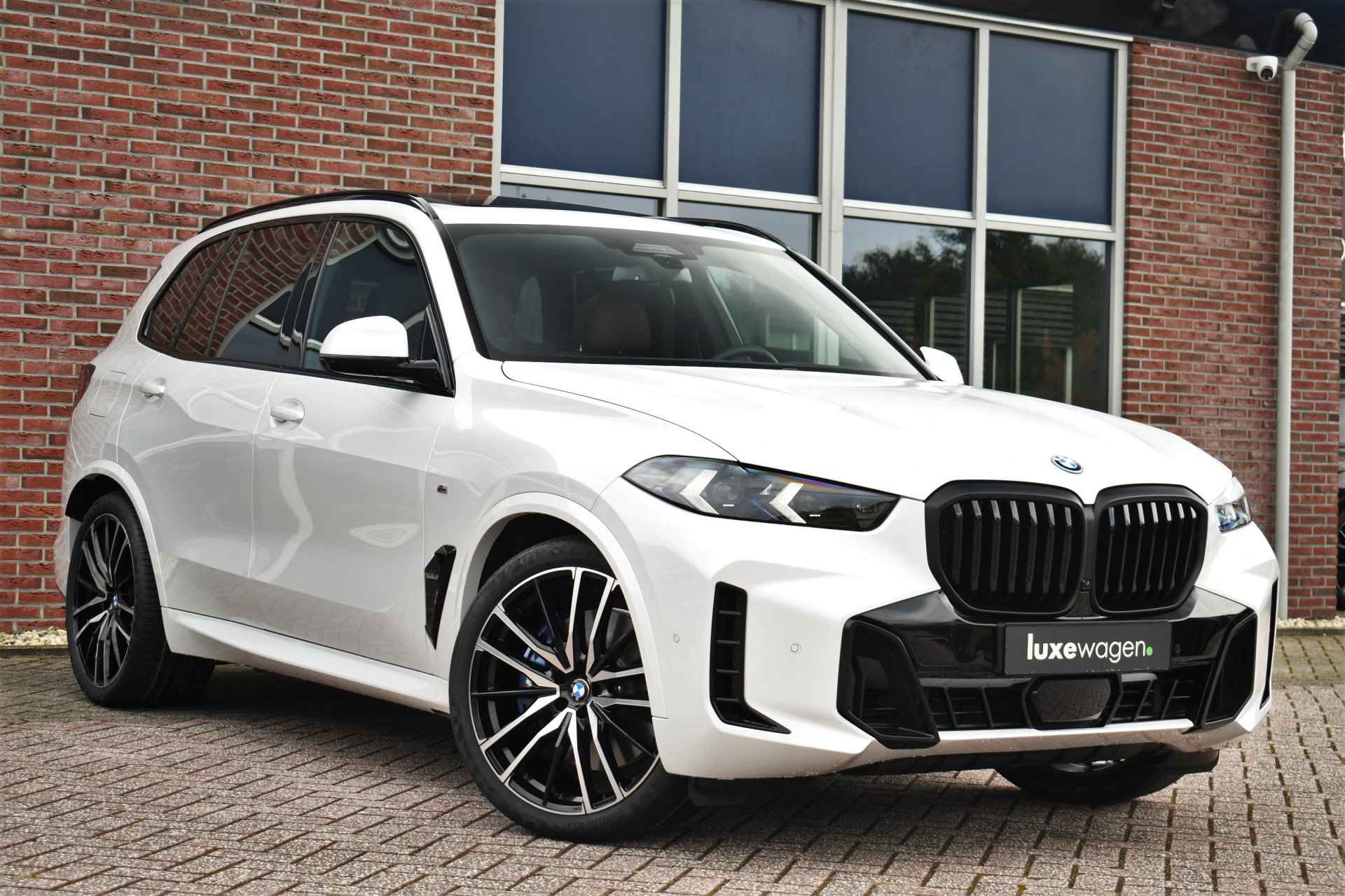 BMW X5 xDrive50e M-Sport Pro incl 5jr-Service Pano Massage 22" H/K 360 SoftCl Alc-hemel Zetelventilatie - 19/105