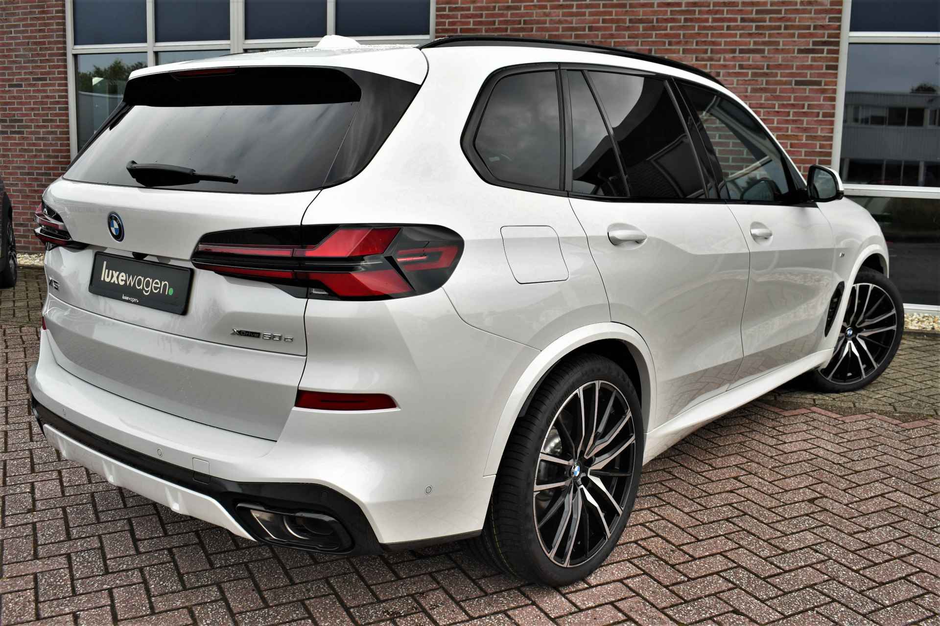 BMW X5 xDrive50e M-Sport Pro incl 5jr-Service Pano Massage 22" H/K 360 SoftCl Alc-hemel Zetelventilatie - 99/105