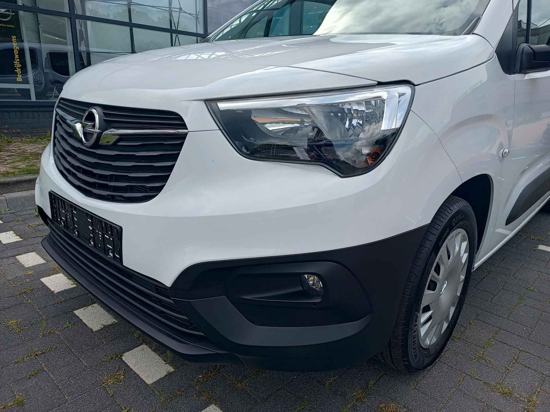 Opel Combo Electric ''LIFE'' L2 Edition 50 kWh | NAVI | Parkeersensoren achter | Comfortstoel | Neerklapbare passagiersstoel | Licht- en regensensor | Mistlampen | van €37.543 ex. BTW voor €35.750 ex. BTW | N30816 - 9/48