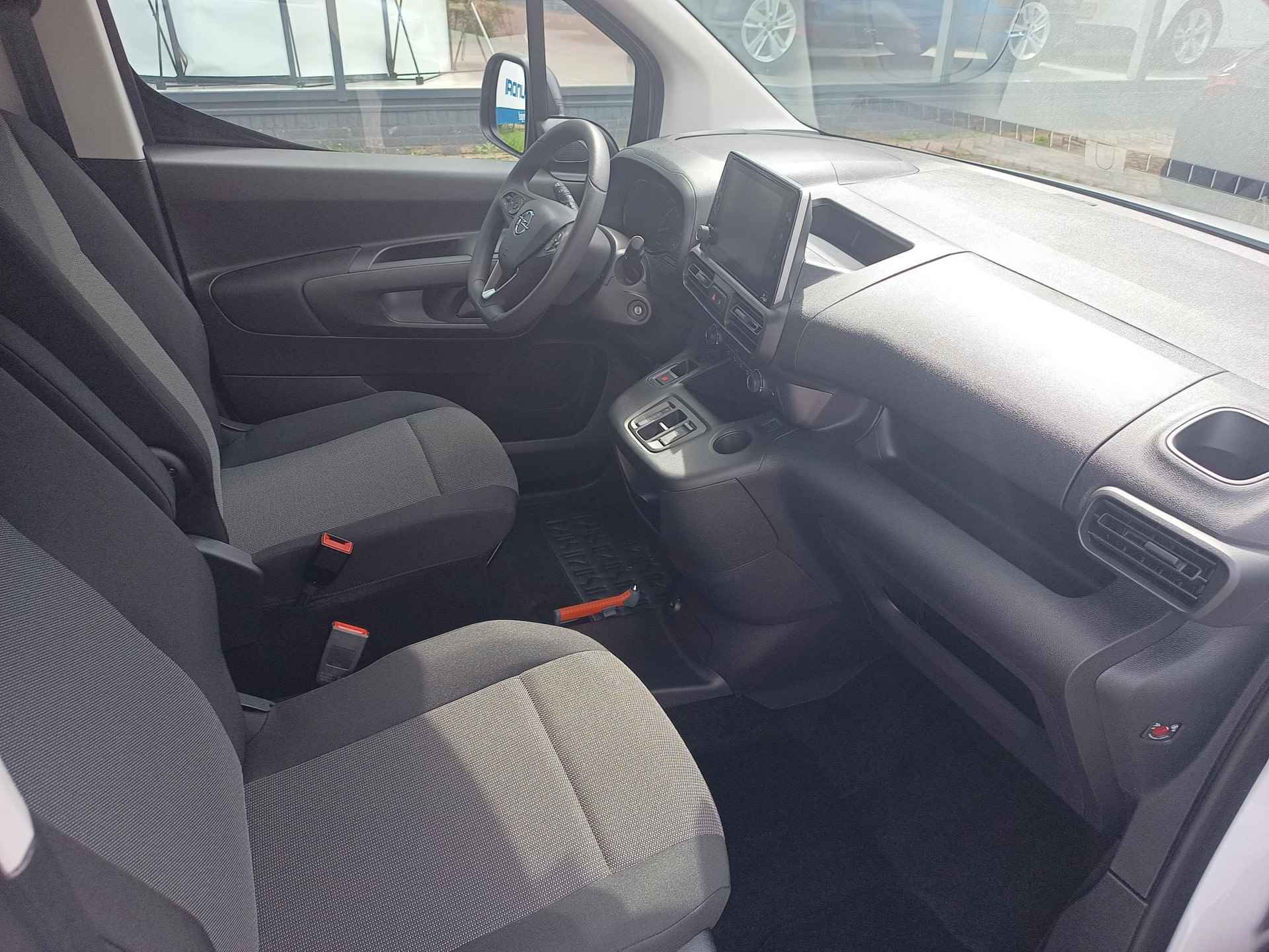 Opel Combo Electric ''LIFE'' L2 Edition 50 kWh | NAVI | Parkeersensoren achter | Comfortstoel | Neerklapbare passagiersstoel | Licht- en regensensor | Mistlampen | van €37.543 ex. BTW voor €35.750 ex. BTW | N30816 - 19/48