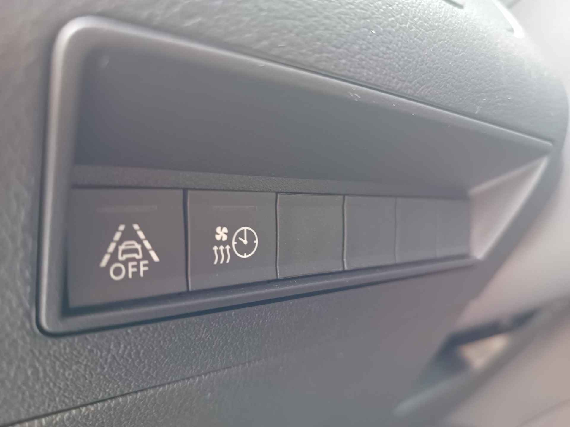 Opel Combo Electric ''LIFE'' L2 Edition 50 kWh | NAVI | Parkeersensoren achter | Comfortstoel | Neerklapbare passagiersstoel | Licht- en regensensor | Mistlampen | van €37.543 ex. BTW voor €35.750 ex. BTW | N30816 - 25/48