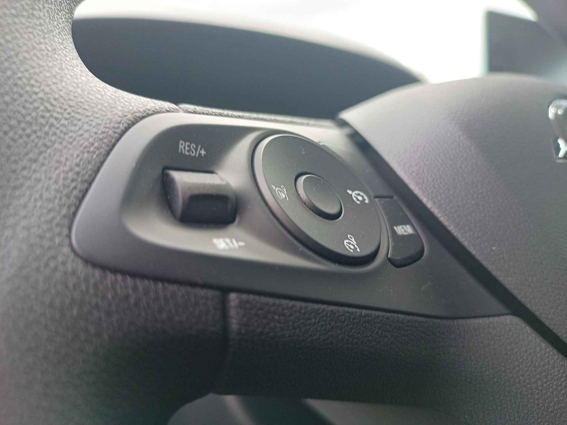 Opel Combo Electric ''LIFE'' L2 Edition 50 kWh | NAVI | Parkeersensoren achter | Comfortstoel | Neerklapbare passagiersstoel | Licht- en regensensor | Mistlampen | van €37.543 ex. BTW voor €35.750 ex. BTW | N30816 - 26/48