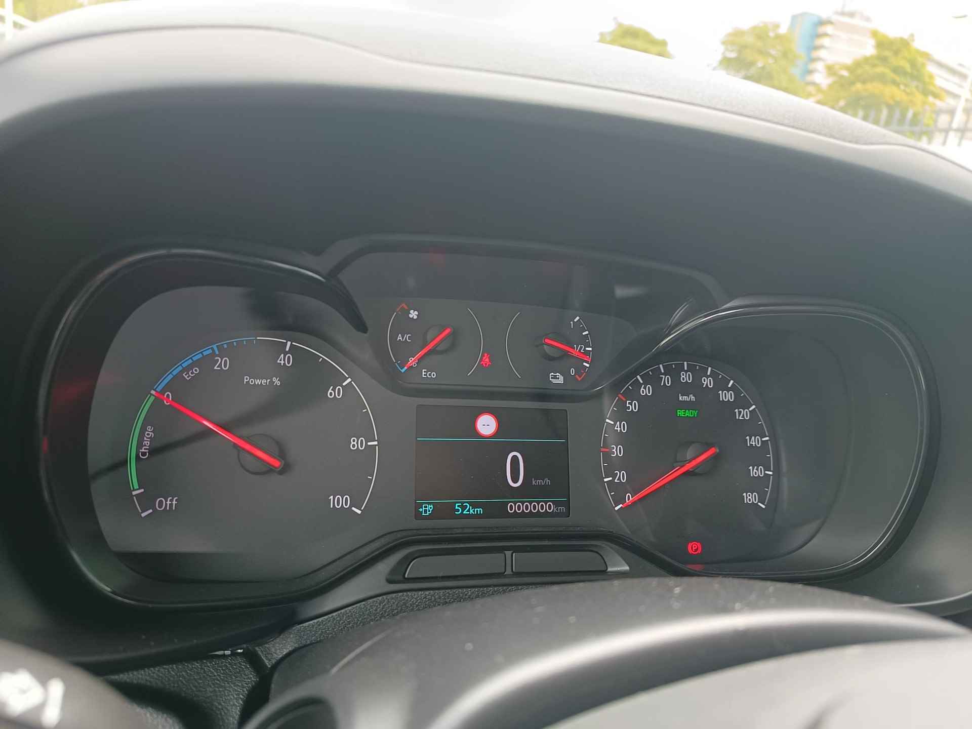 Opel Combo Electric ''LIFE'' L2 Edition 50 kWh | NAVI | Parkeersensoren achter | Comfortstoel | Neerklapbare passagiersstoel | Licht- en regensensor | Mistlampen | van €37.543 ex. BTW voor €35.750 ex. BTW | N30816 - 27/48
