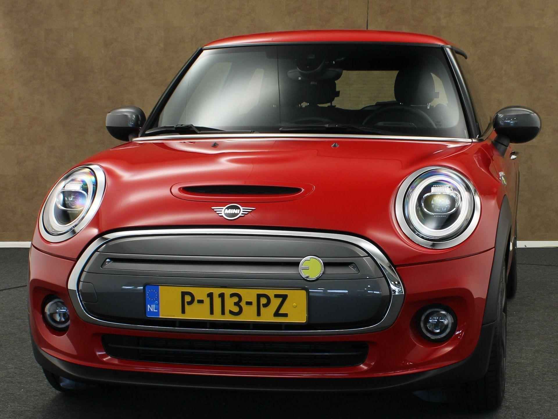 Mini Electric Essential 33 kWh - APPLE CARPLAY/ANDROID AUTO - VOORSTOELEN VERWARMD - HEMELBEKLEDING ZWART - KEYLESS ENTRY/START - CRUISE CONTROL - SPORTSTUUR - FULL-MAP NAVIGATIESYSTEEM - 8/42