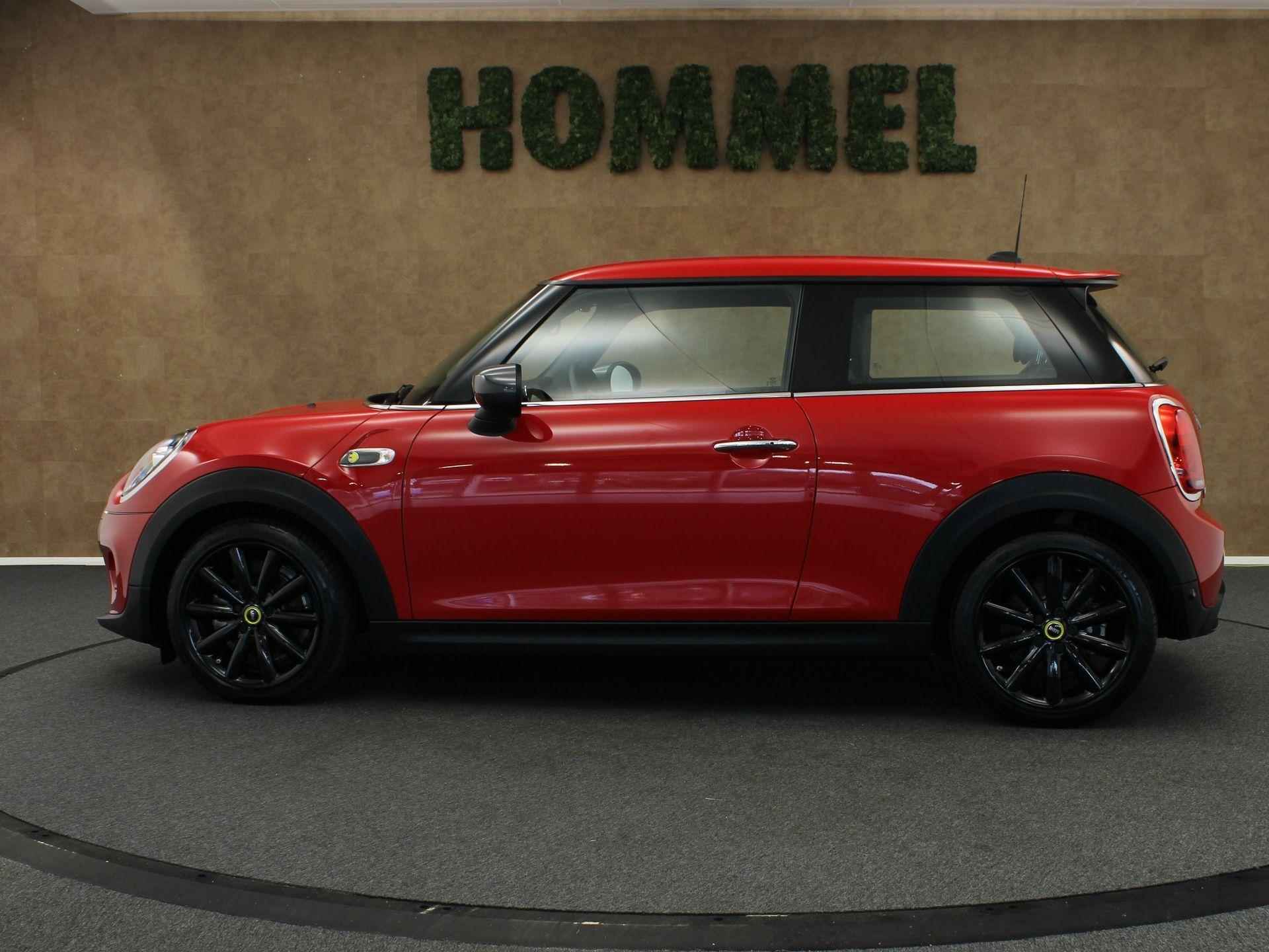 Mini Electric Essential 33 kWh - APPLE CARPLAY/ANDROID AUTO - VOORSTOELEN VERWARMD - HEMELBEKLEDING ZWART - KEYLESS ENTRY/START - CRUISE CONTROL - SPORTSTUUR - FULL-MAP NAVIGATIESYSTEEM - 10/42