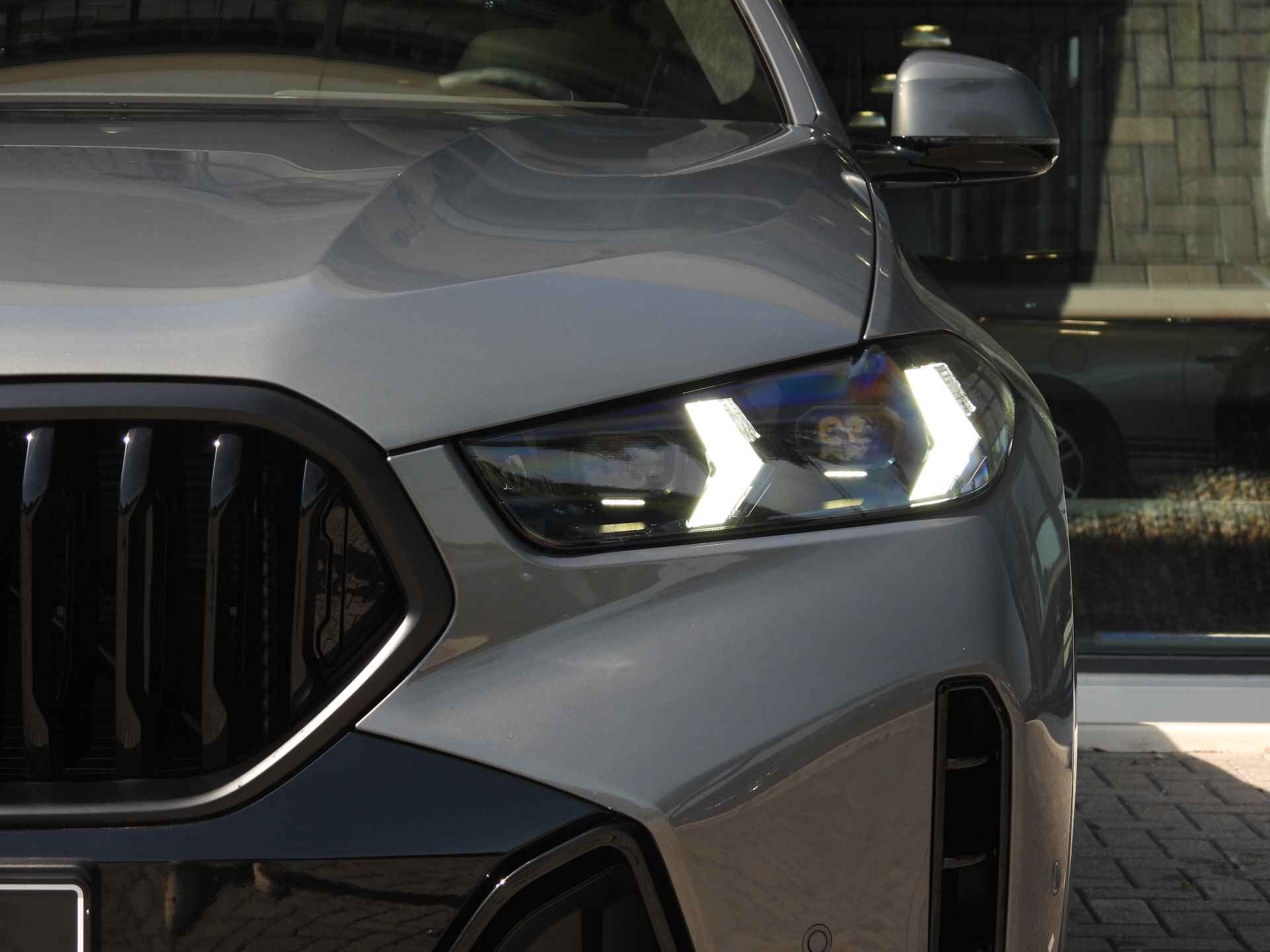 BMW X6 xDrive40i High Executive M Sport Automaat / Panoramadak / Trekhaak / Massagefunctie / Parking Assistant Professional  Stoelventilatie / Adaptieve LED / Soft-Close - 10/57