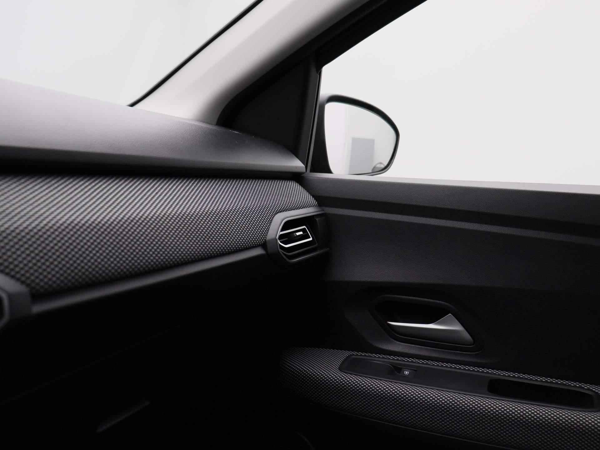 Dacia Sandero 1.0 TCe 90 Expression | Airco | Navigatie | Parkeersensoren | LED Lampen | Cruise Control | Apple CArplay/Android Auto | Licht & Regen Sensor | Electrische Ramen | Armsteun | - 25/30