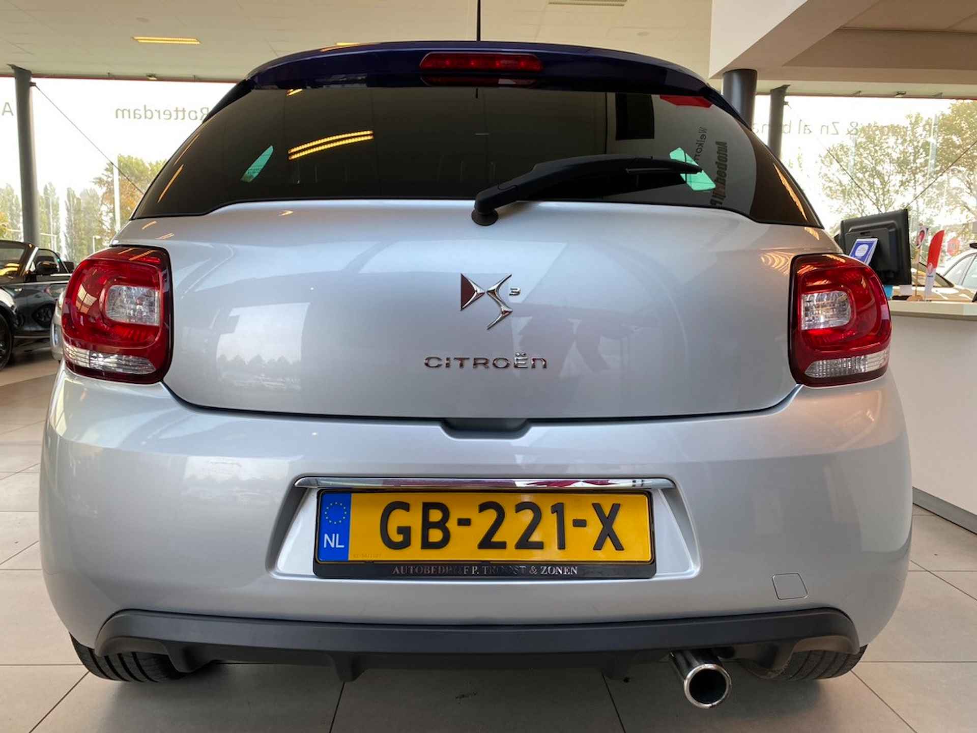 Citroën DS3 1.2 VTi So Chic,5 Zits,Navigatie,Climate&Cruisecontrol,Bleutooth met Spraakbediening,Elektrischpakket,Two-Tone Lak,16 Inch Lmv - 8/25