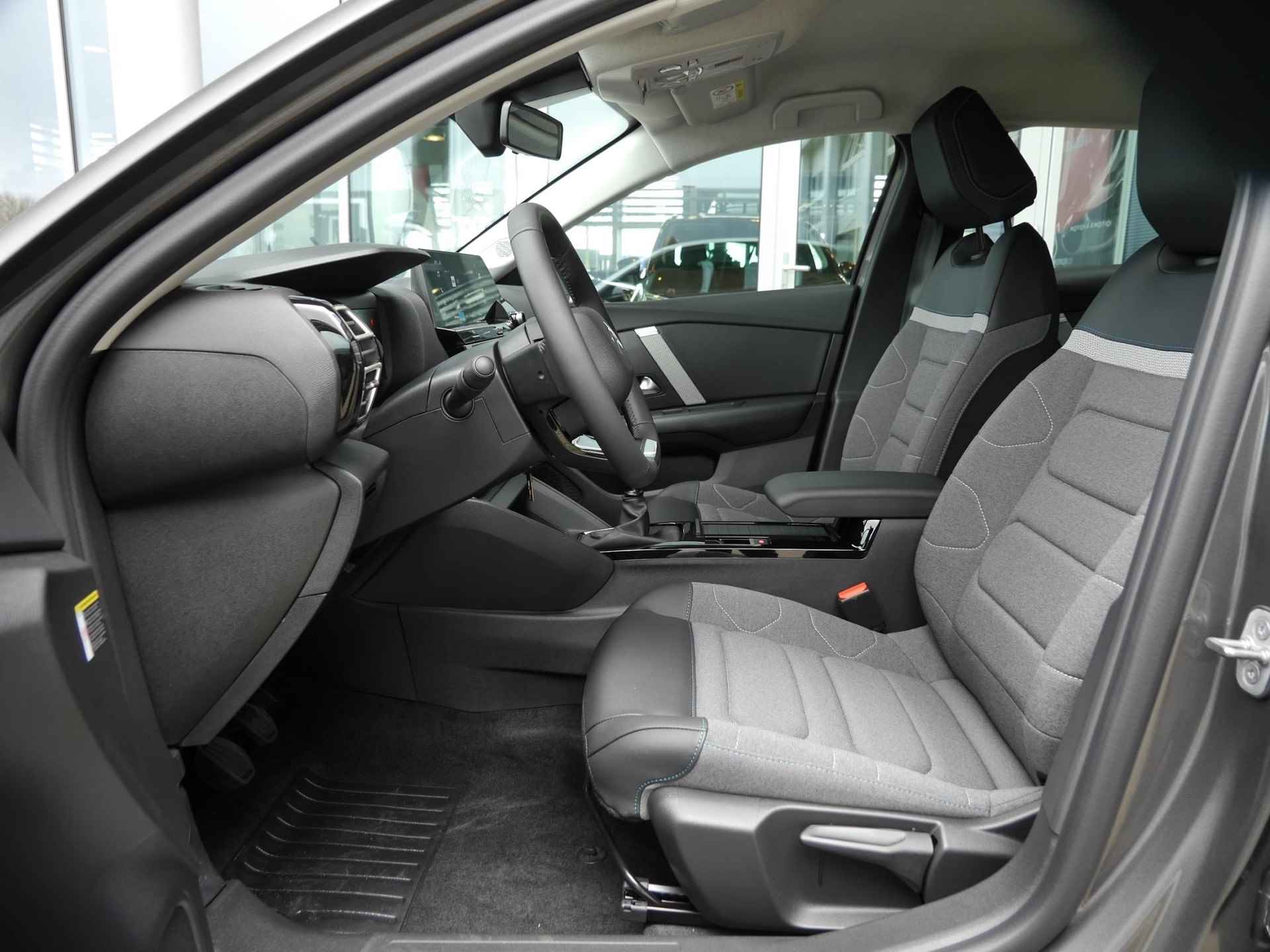 Citroen C4 1.2 Puretech Feel | Nieuwe auto | Achteruitrijcamera | Climate control | Comfort stoelen | Parkeersensoren achter | Cruise control | Android auto en Apple carplay - 8/40