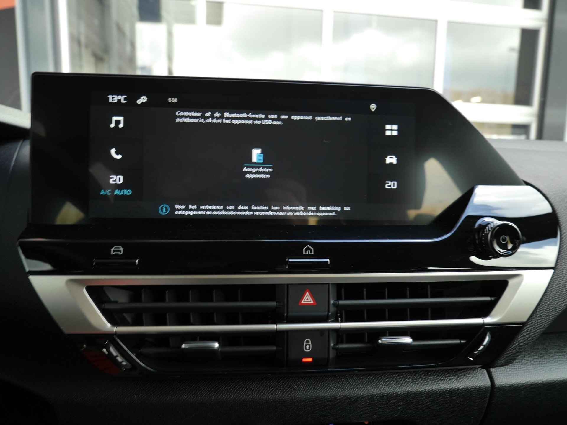 Citroen C4 1.2 Puretech Feel | Nieuwe auto | Achteruitrijcamera | Climate control | Comfort stoelen | Parkeersensoren achter | Cruise control | Android auto en Apple carplay - 22/40