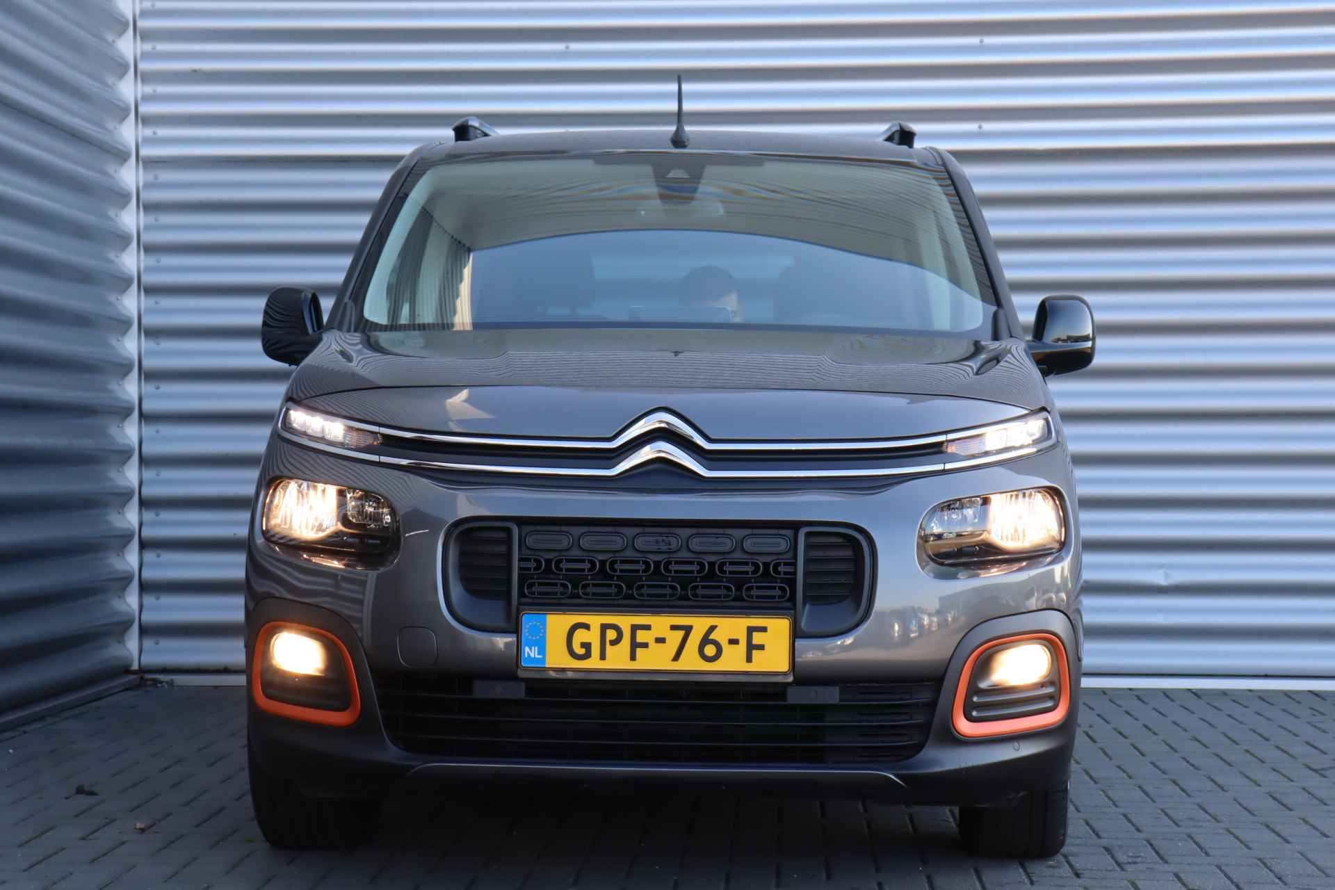 Citroën Berlingo 1.2 PURETECH 130PK SHINE AUTOMAAT / NAVI / CLIMA / LED / PDC / 16" LMV / CAMERA / KEYLESS / BLUETOOTH / CRUISECONTROL / 1E EIGEN - 5/40