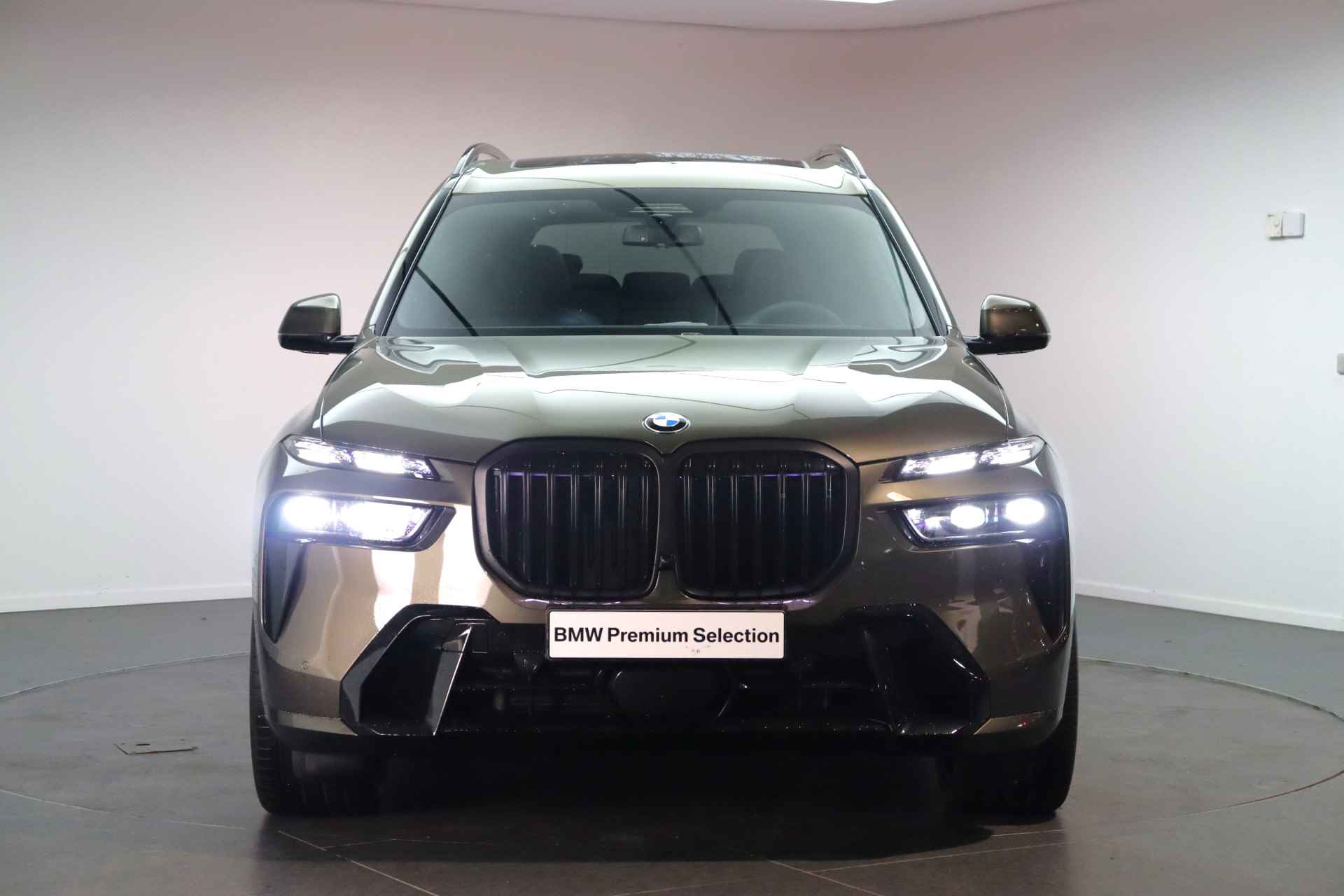 BMW X7 xDrive40i High Executive M Sport Automaat / Panoramadak Sky Lounge / Trekhaak / Integral Active Steering / Stoelventilatie / Massagefunctie / Bowers & Wilkins / Live Cockpit Professional - 6/37