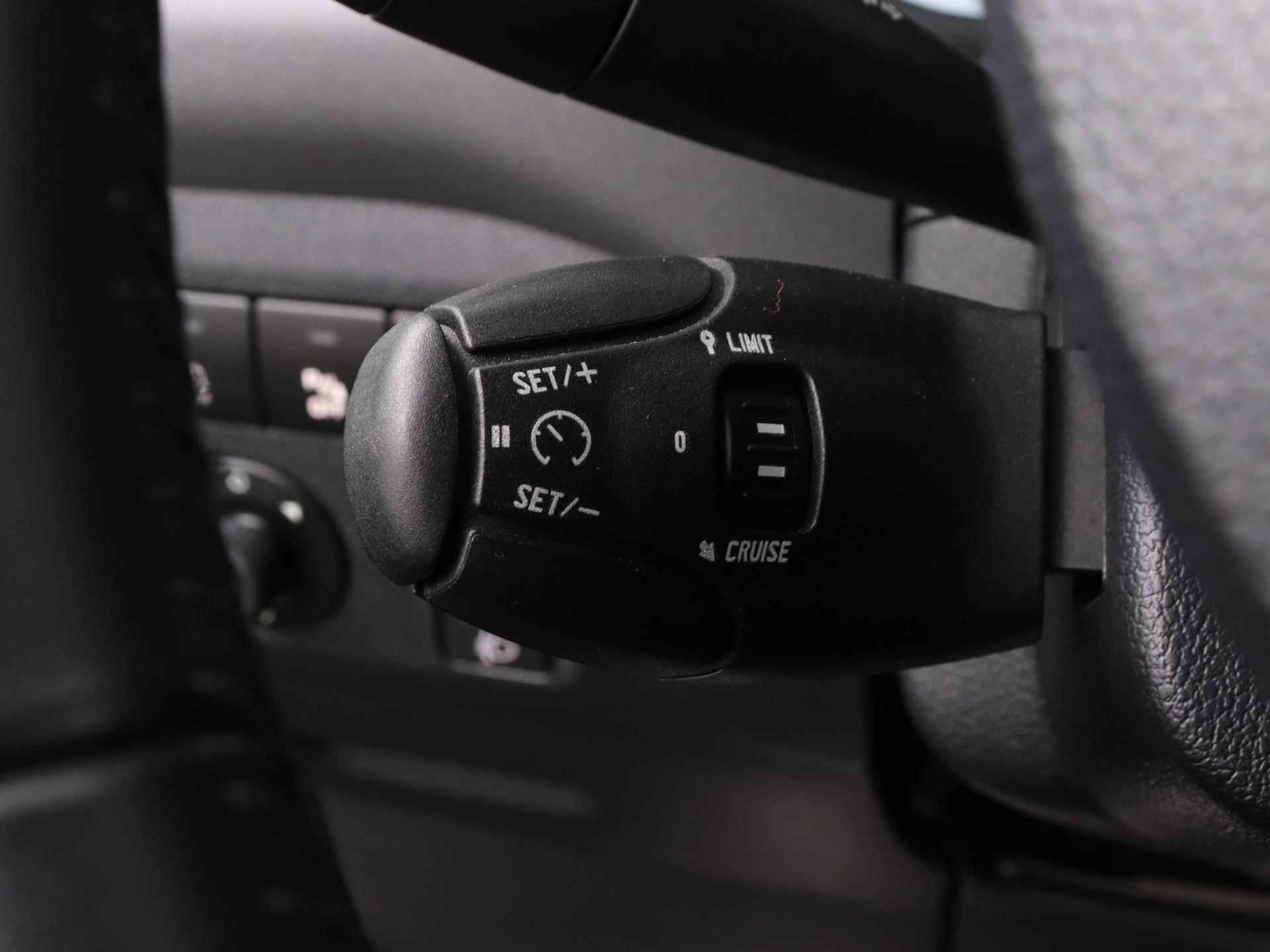 Citroen Berlingo Feel 110pk | Climate Control | Cruise Control | Parkeersensoren Achter | Bluetooth | Apple Carplay/Android Auto - 25/32